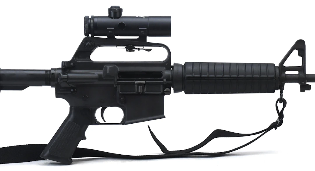 COLT AR-15 A2 SPORTER II .223 SEMI-AUTO RIFLE.