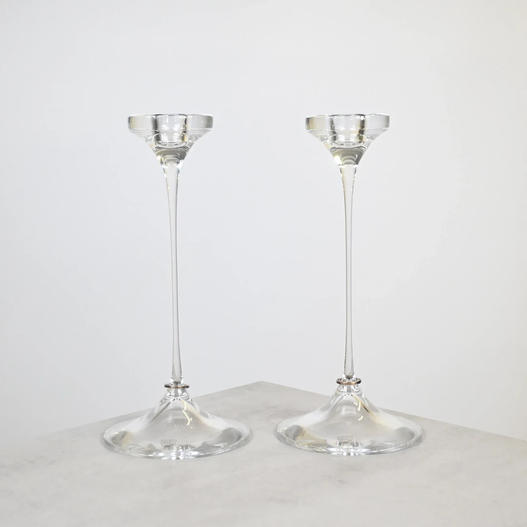 Efva Attling, ljusstakar, ett par, "Amor Vincit Omnia", glas & sterlingsilver