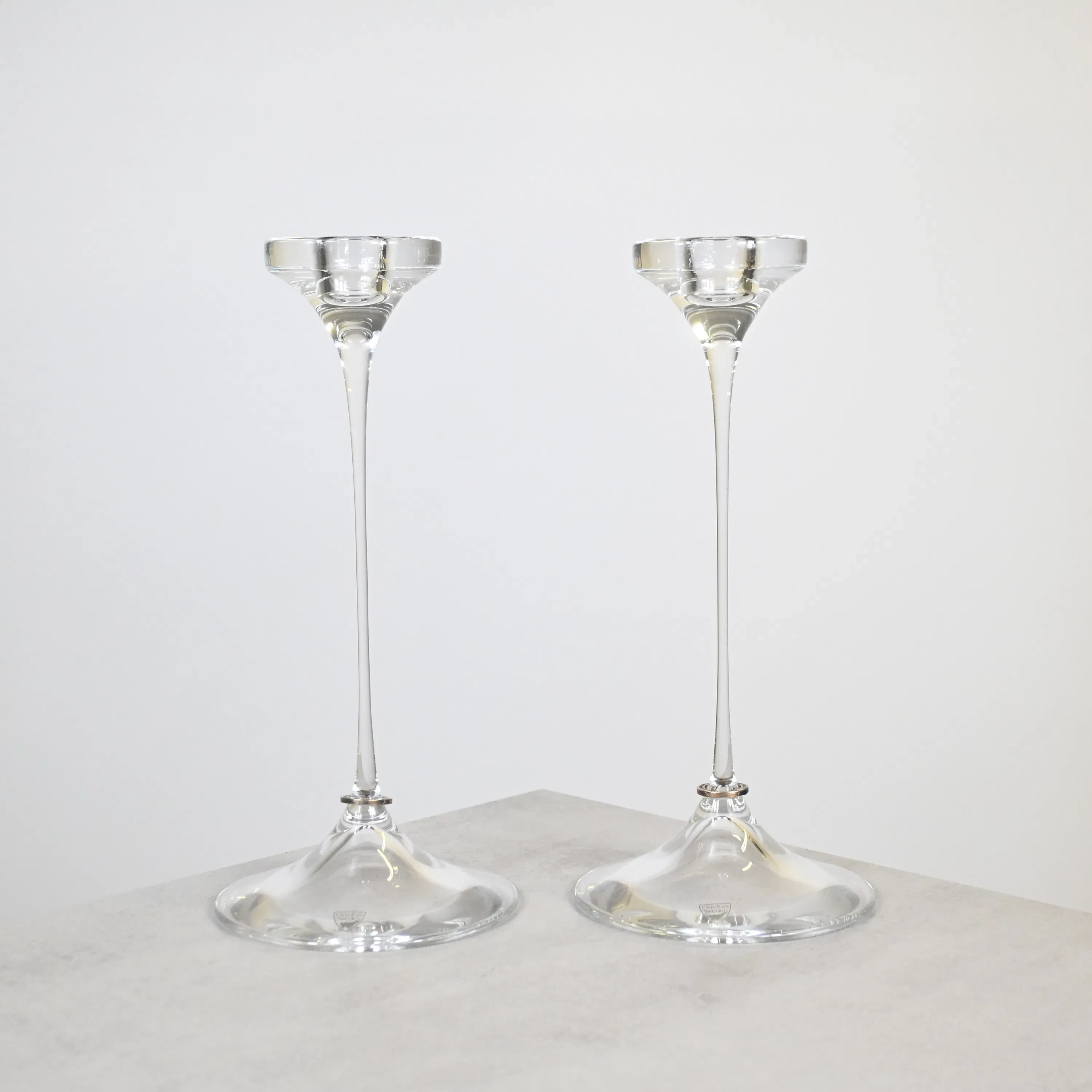 Efva Attling, ljusstakar, ett par, "Amor Vincit Omnia", glas & sterlingsilver