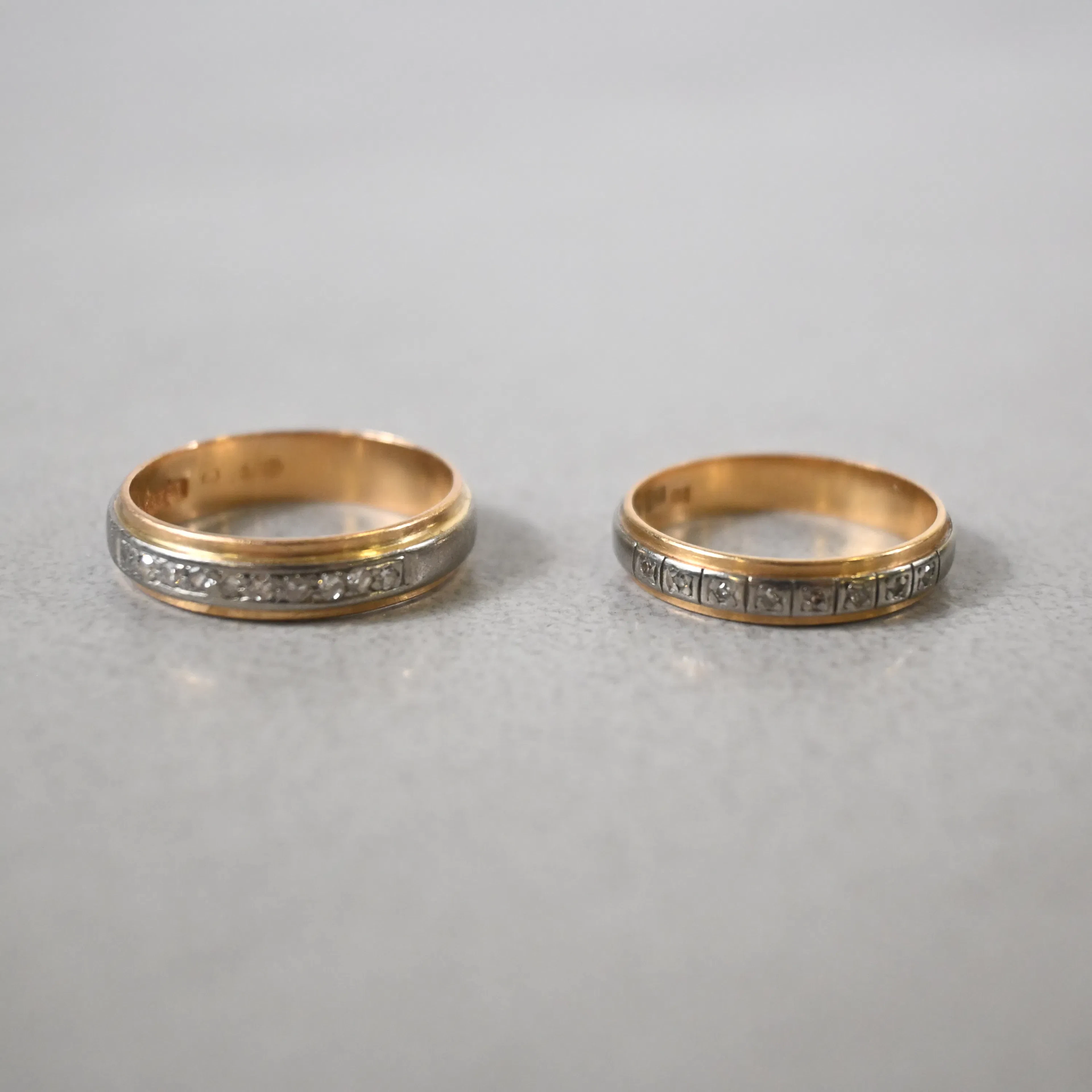 Ringar, 2st, 18k vitguld samt diamanter.