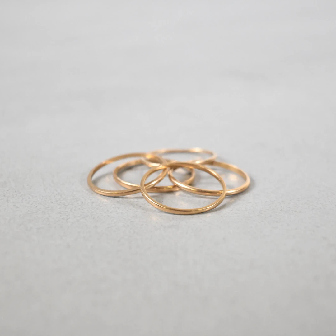 Ringar, 5st, 18k guld, 1900-talets andra hälft.