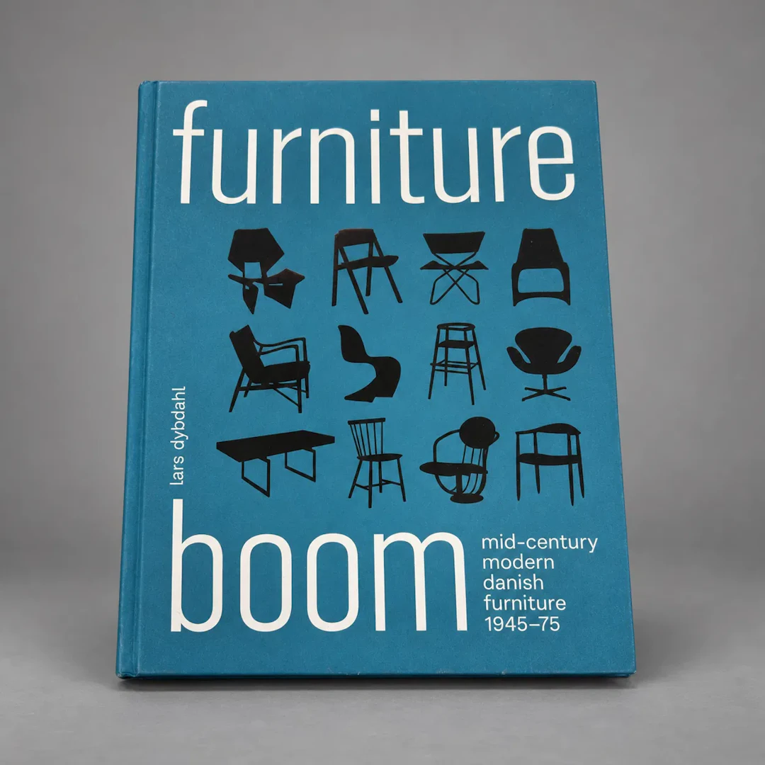 Bok, Lars Dybdahl, ”Furniture Boom”, dansk möbeldesign 1945–1975.