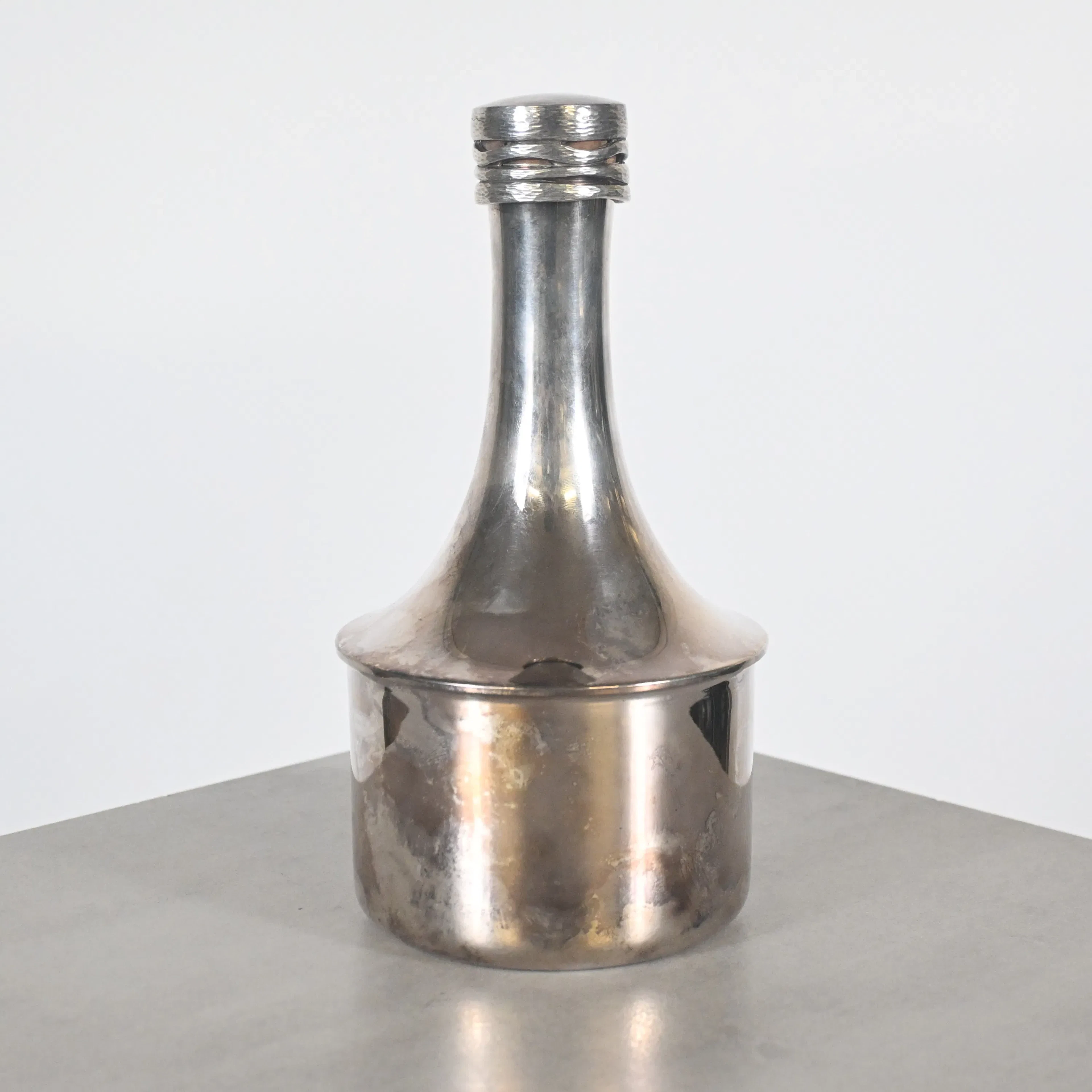 Eric Löfman (1925-1994) karaff, sterlingsilver, 1985.