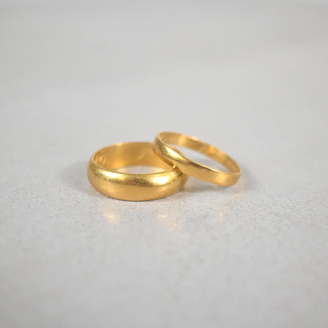 Ringar, 2st, 23k guld, 18/1900-tal.