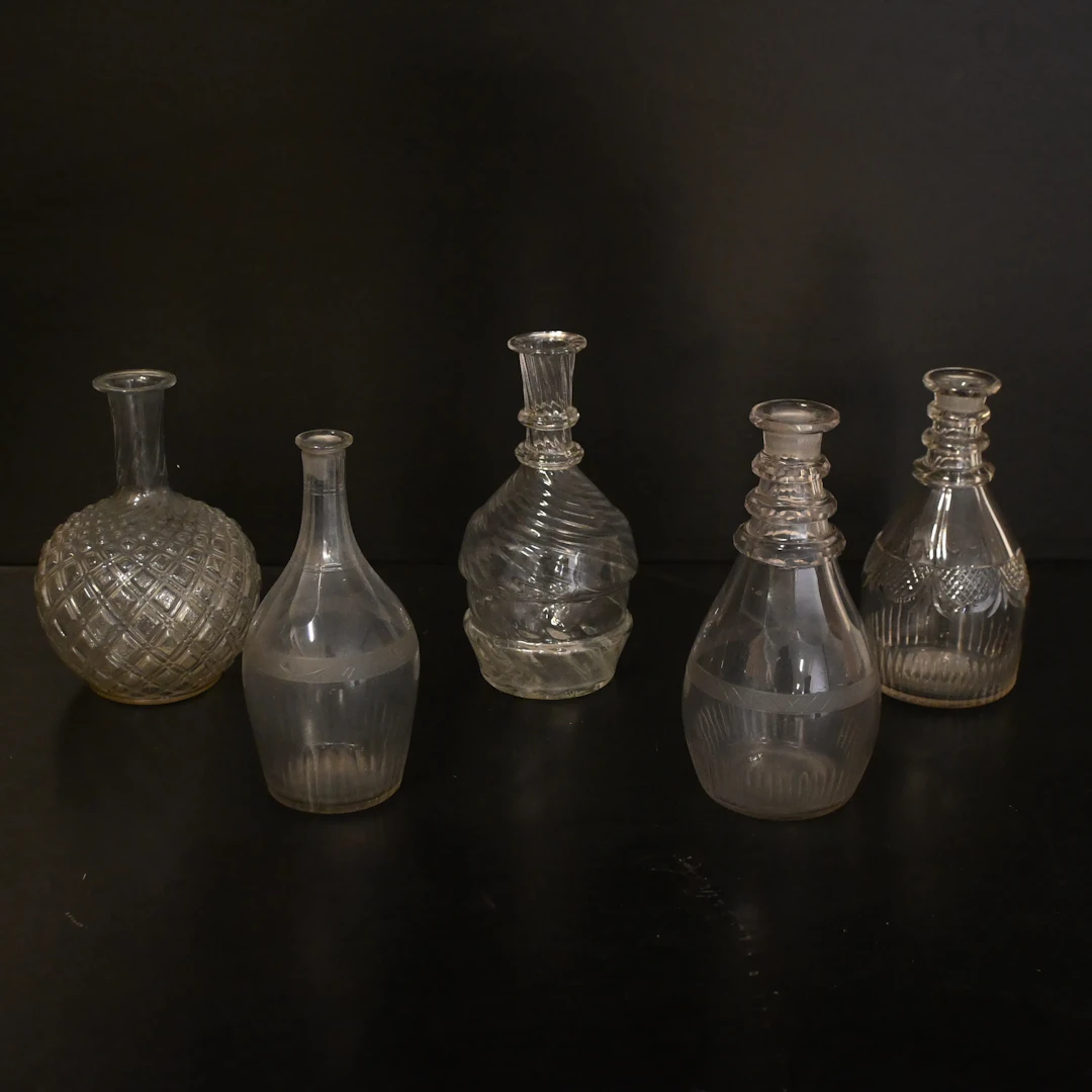Karaffer, 5st, glas, 1800-tal.