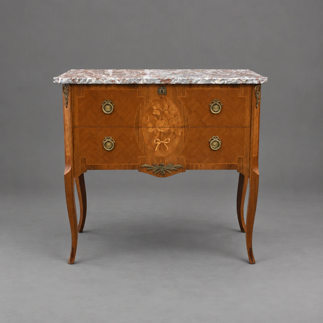Byrå, Louis XVI-stil, 1900-tal.