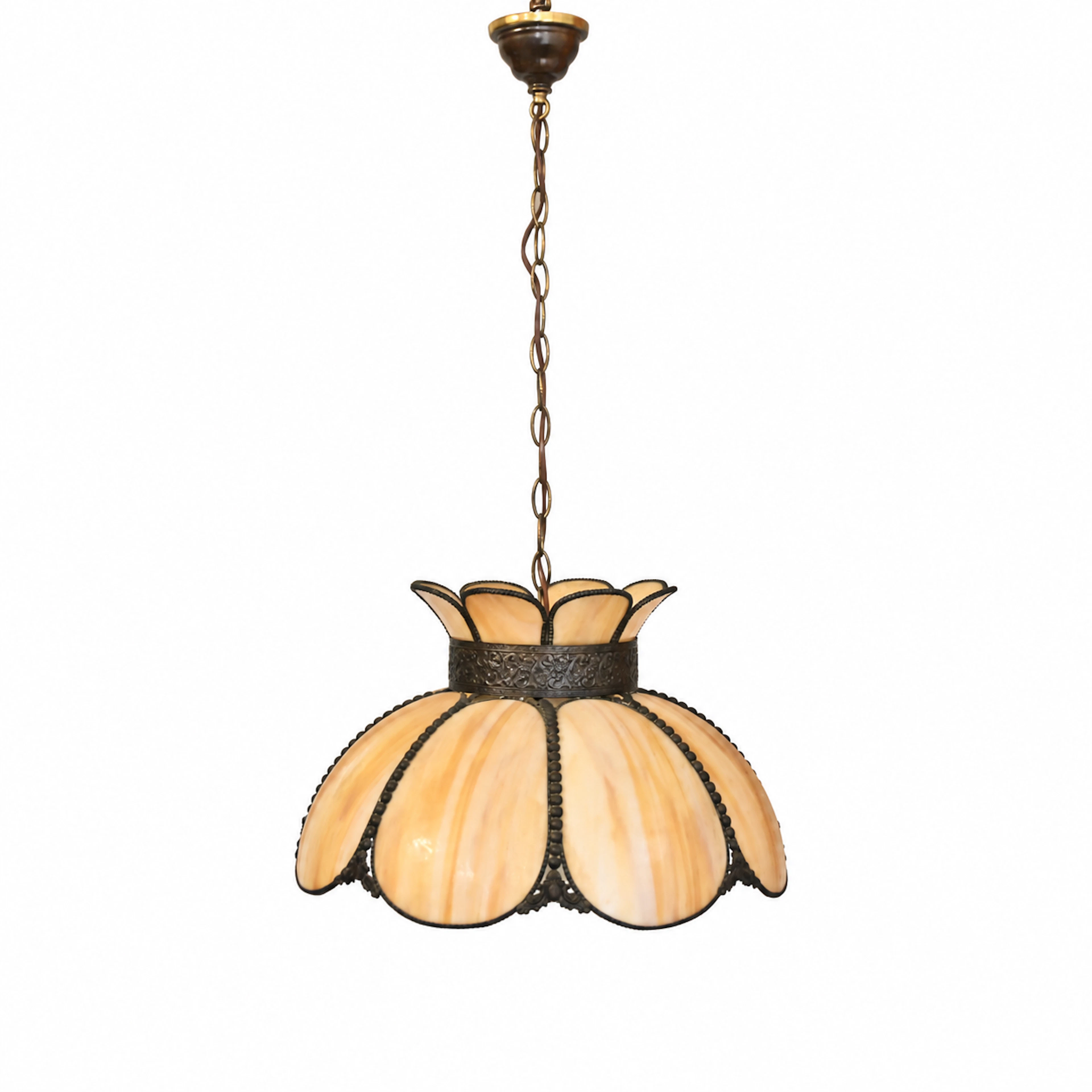 Taklampa, tiffany-stil, 1900-talets första hälft.