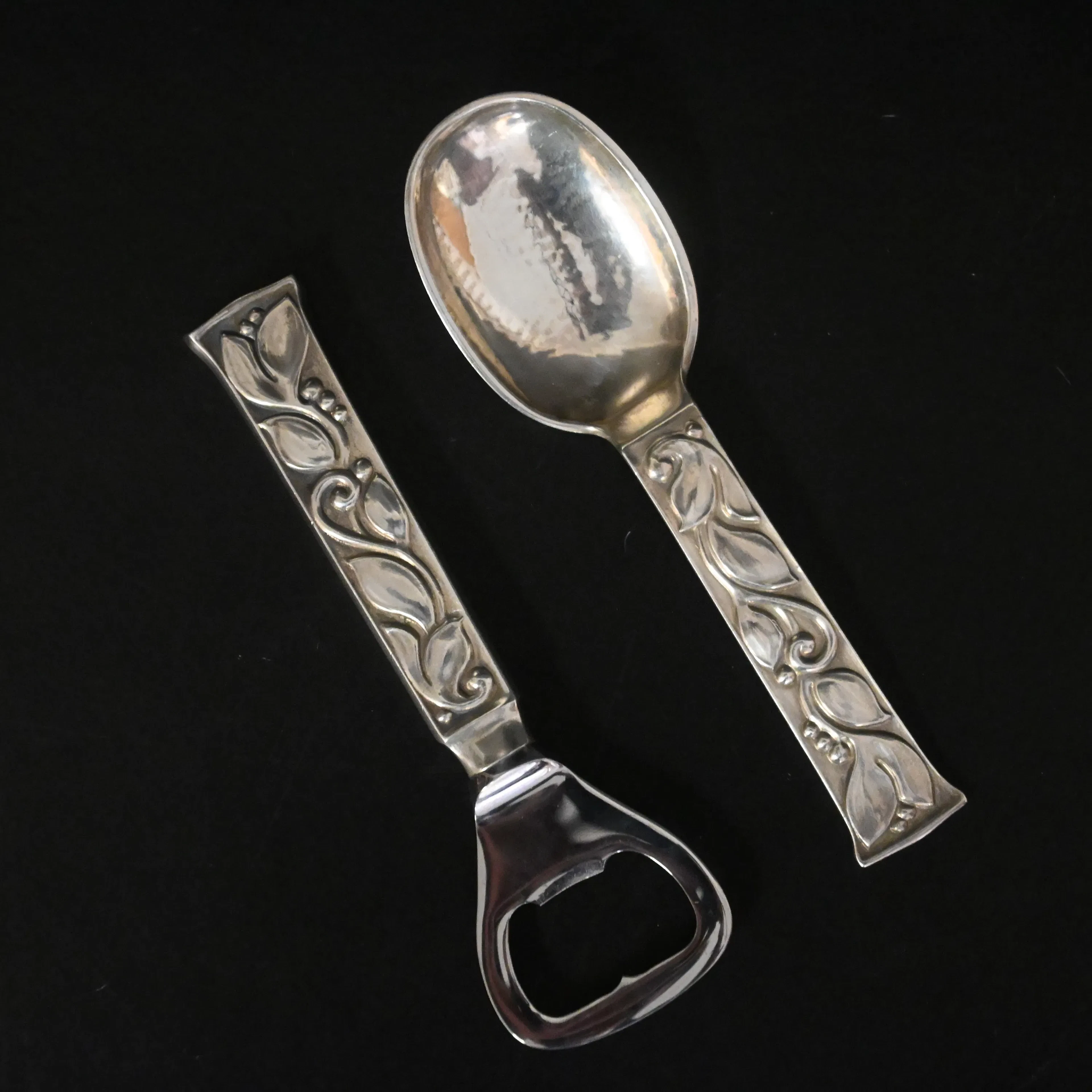 Evald Nielsen, kapsylöppnare och sked, sterlingsilver, Danmark.