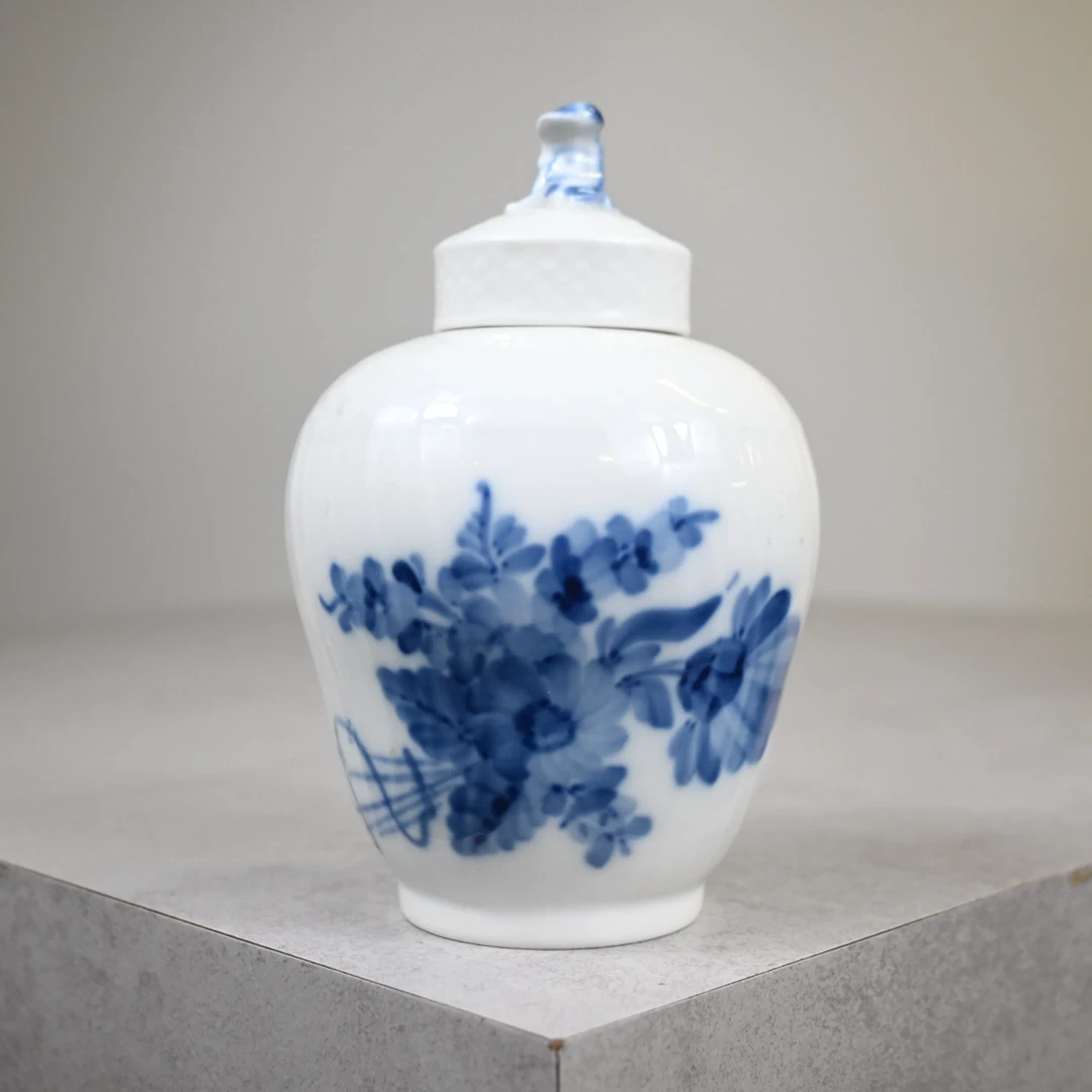 Lockurna, "Blå Blomst", porslin, Royal Copenhagen, Danmark.