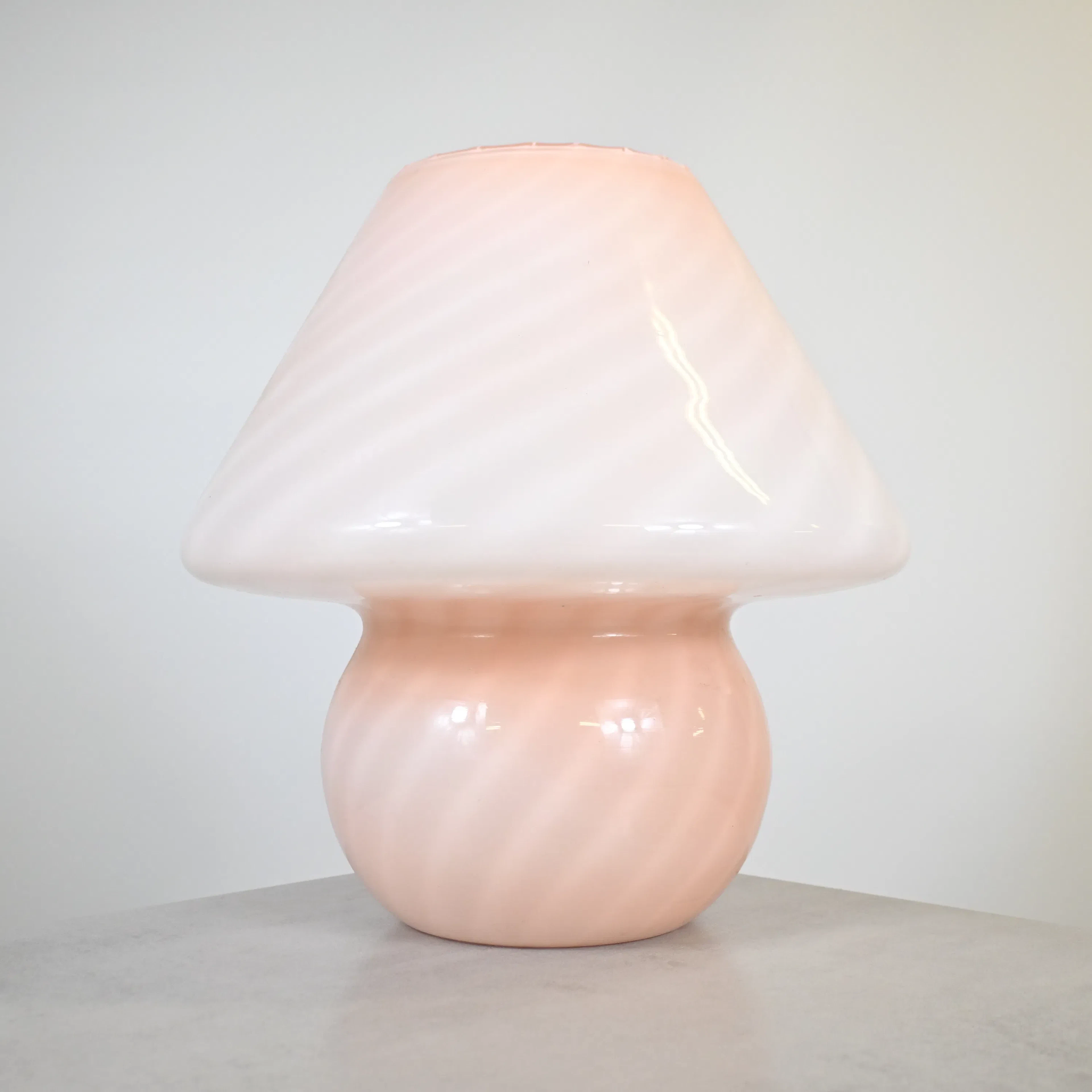 Bordslampa, "Swirl", Murano, Italien, 1900-talets andra hälft.