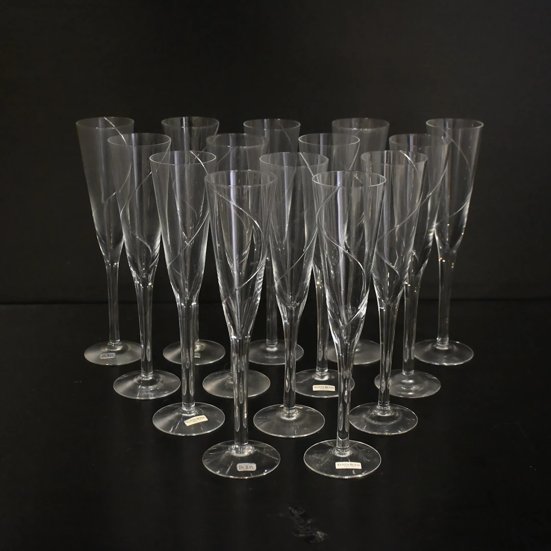 Anna Ehrner, champagneglas, 14st, "Line", Kosta Boda.