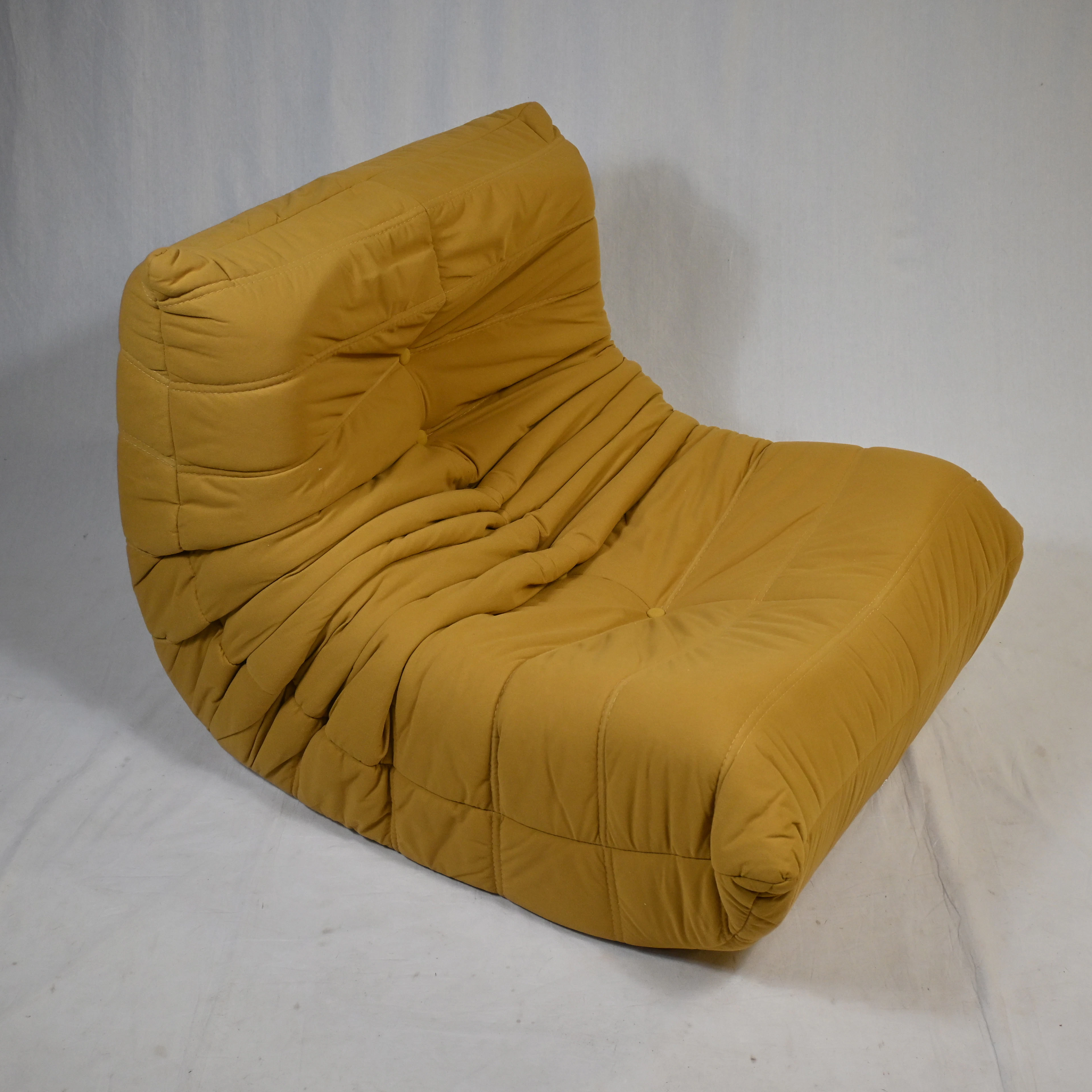 Michel Ducaroy. Efter. Fåtölj, “Togo Chair”.