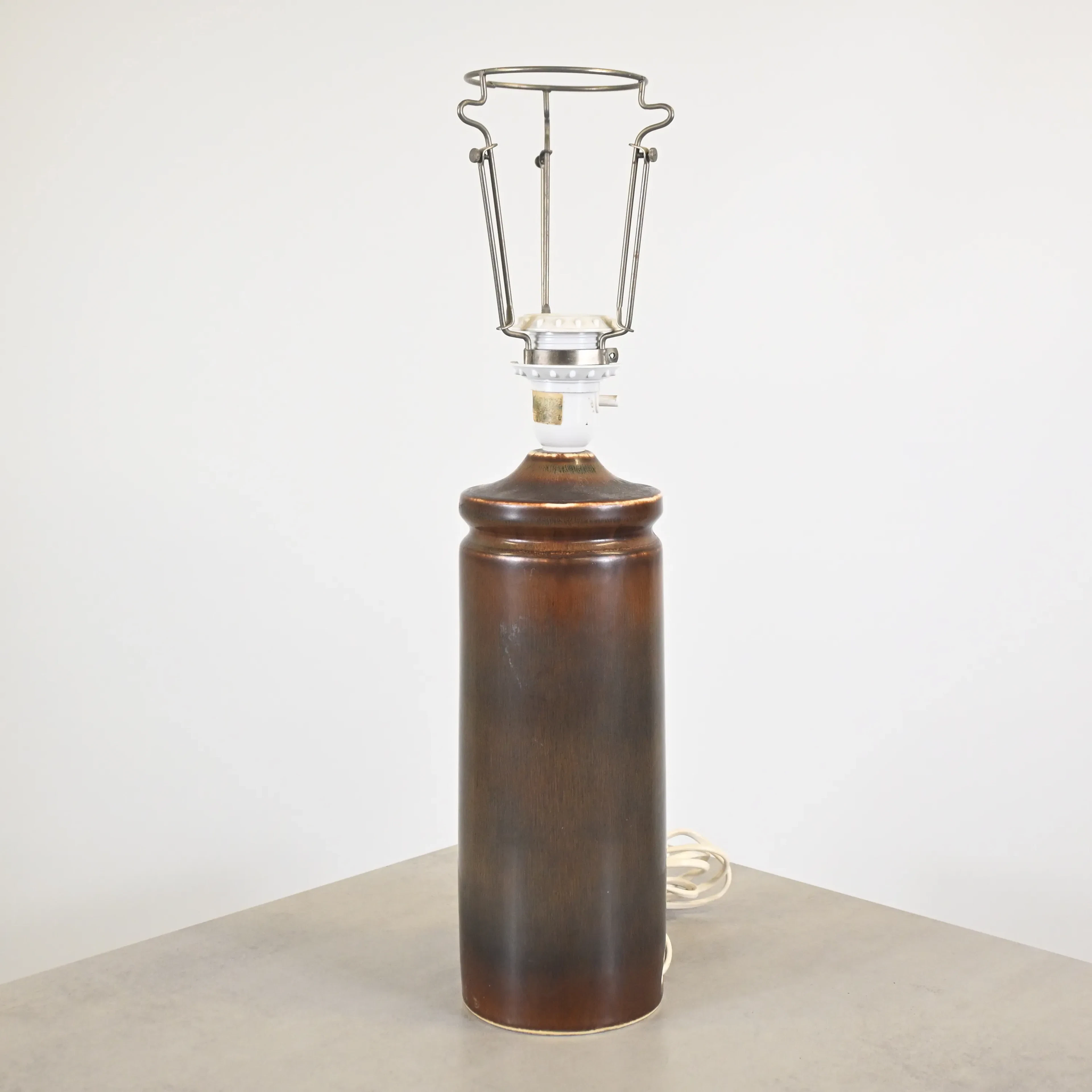 Carl-Harry Stålhane, bordslampa, harpälsglasyr, Rörstrand.