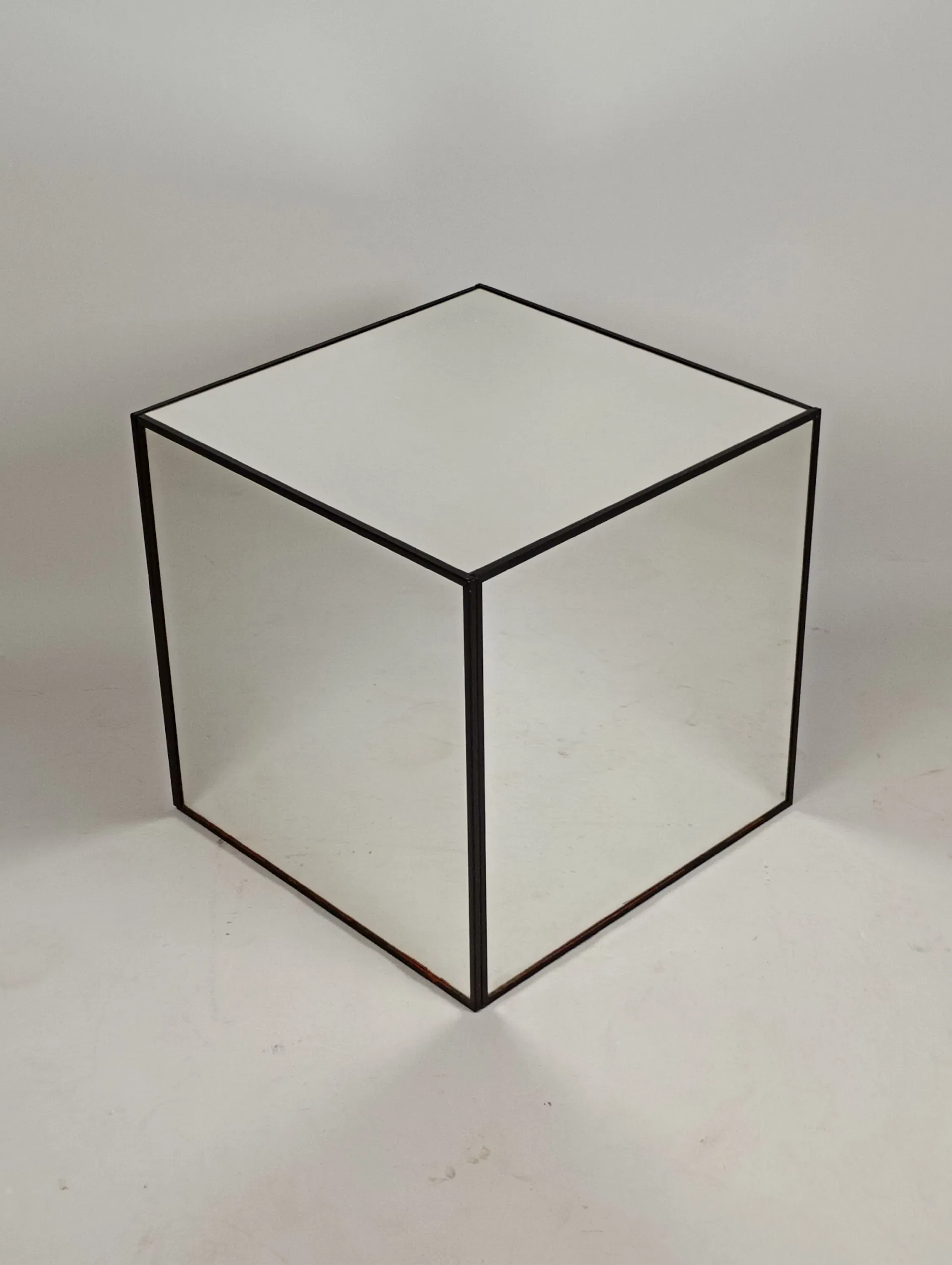 Piedestal, spegelglas