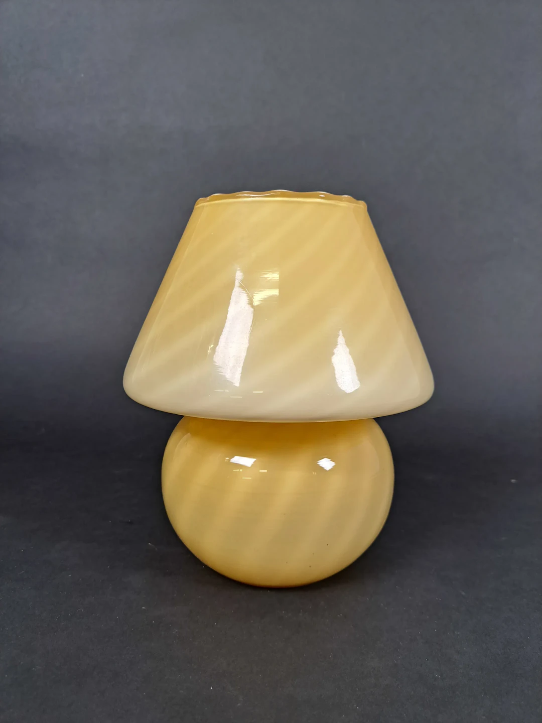 Bordslampa, "Swirl" Murano