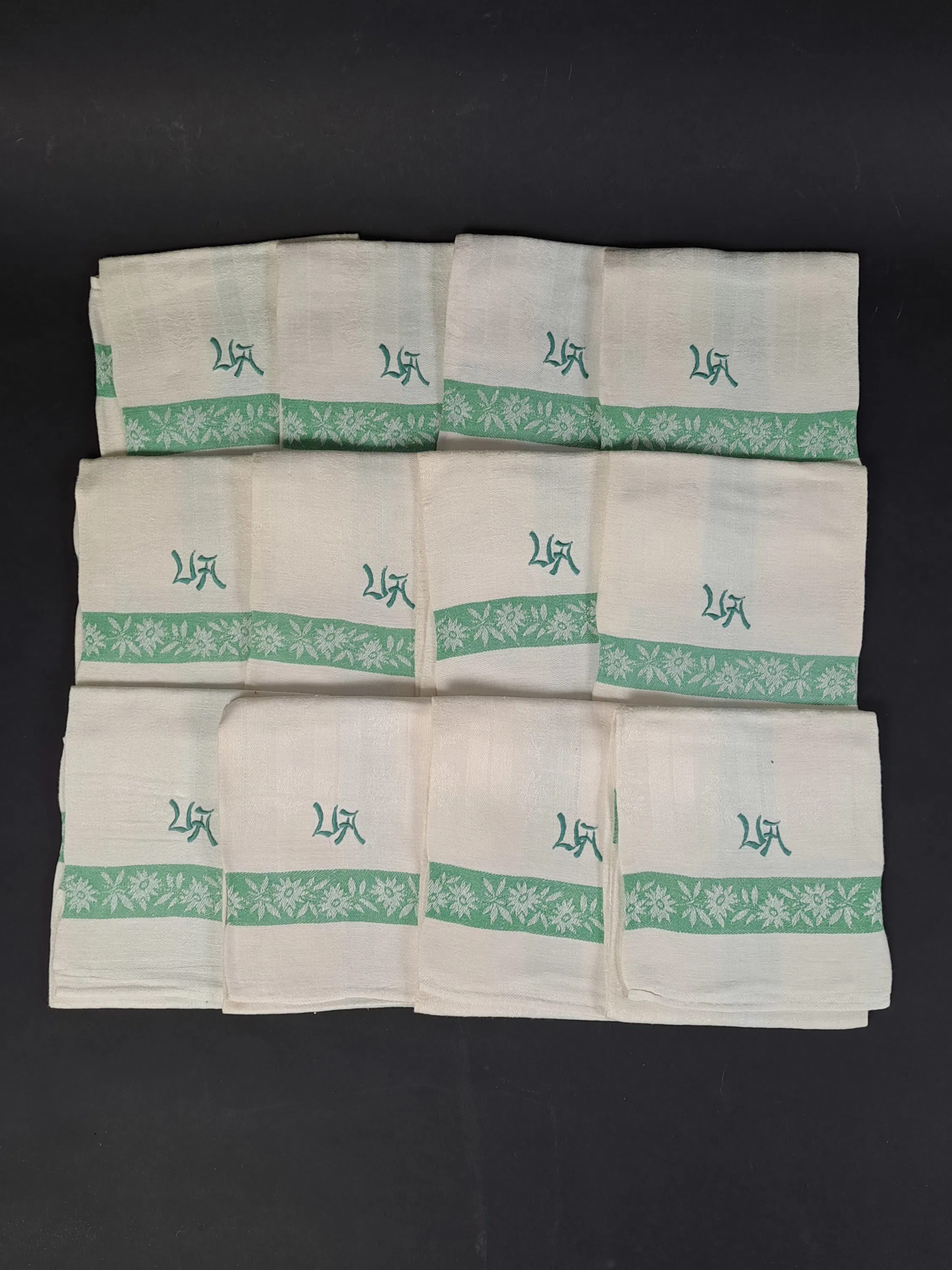 Linnehanddukar 12 st, monogrammiserade