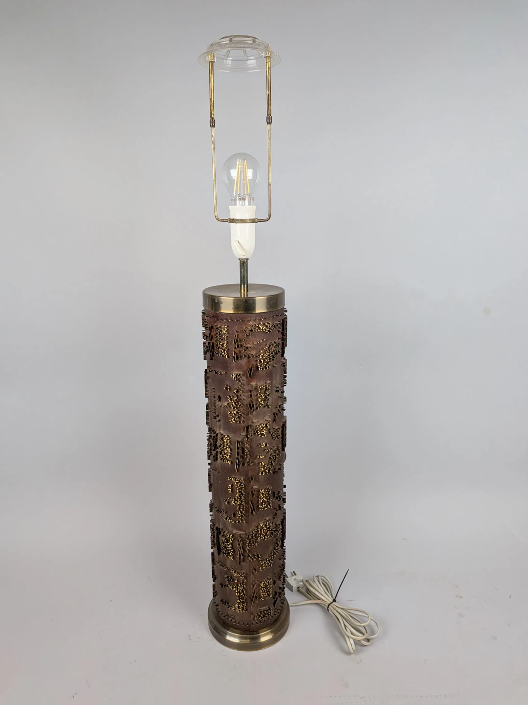 Golvlampa/lampfot av Tapetvals mässing