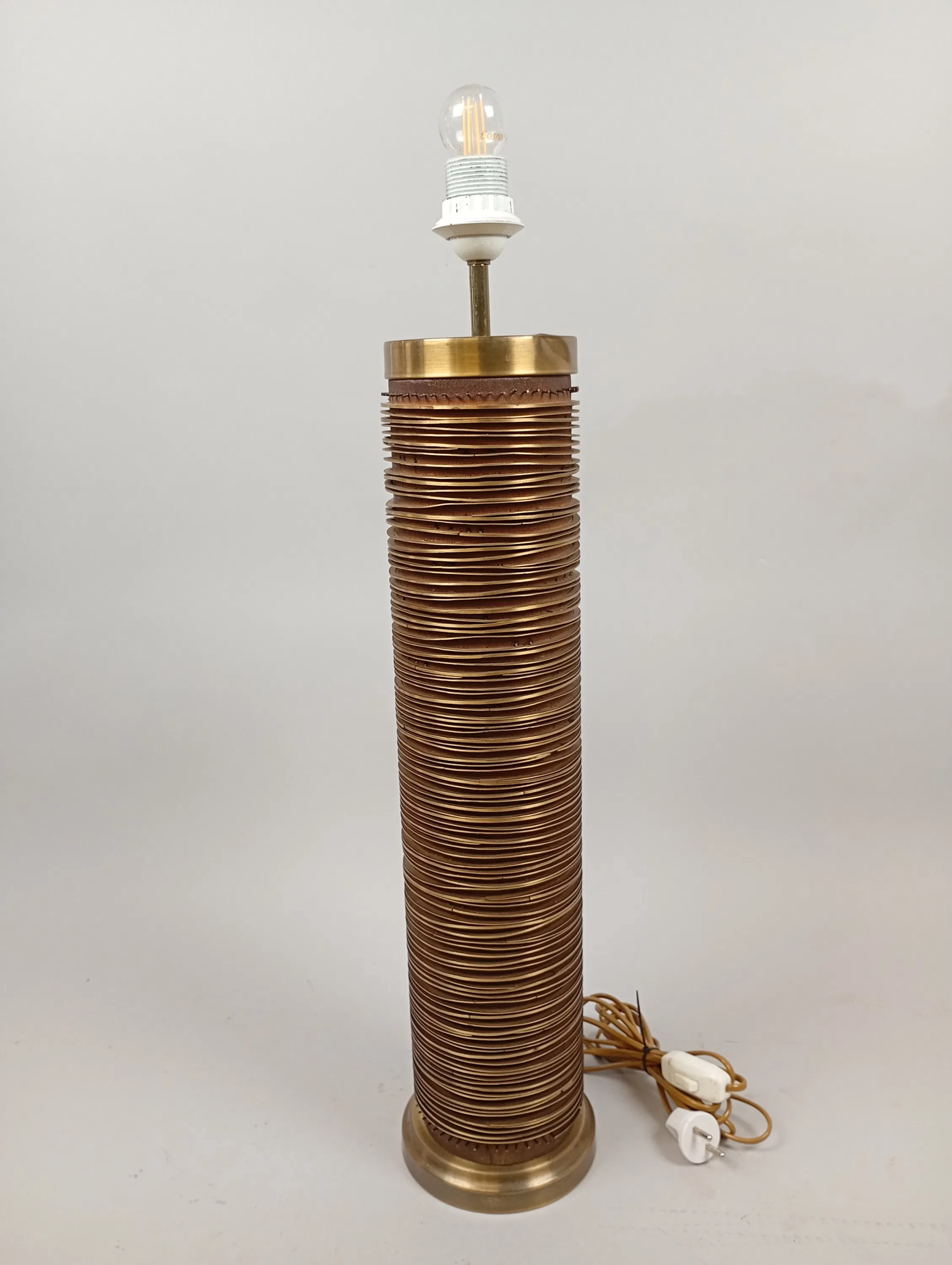 Golvlampa/lampfot av Tapetvals mässing