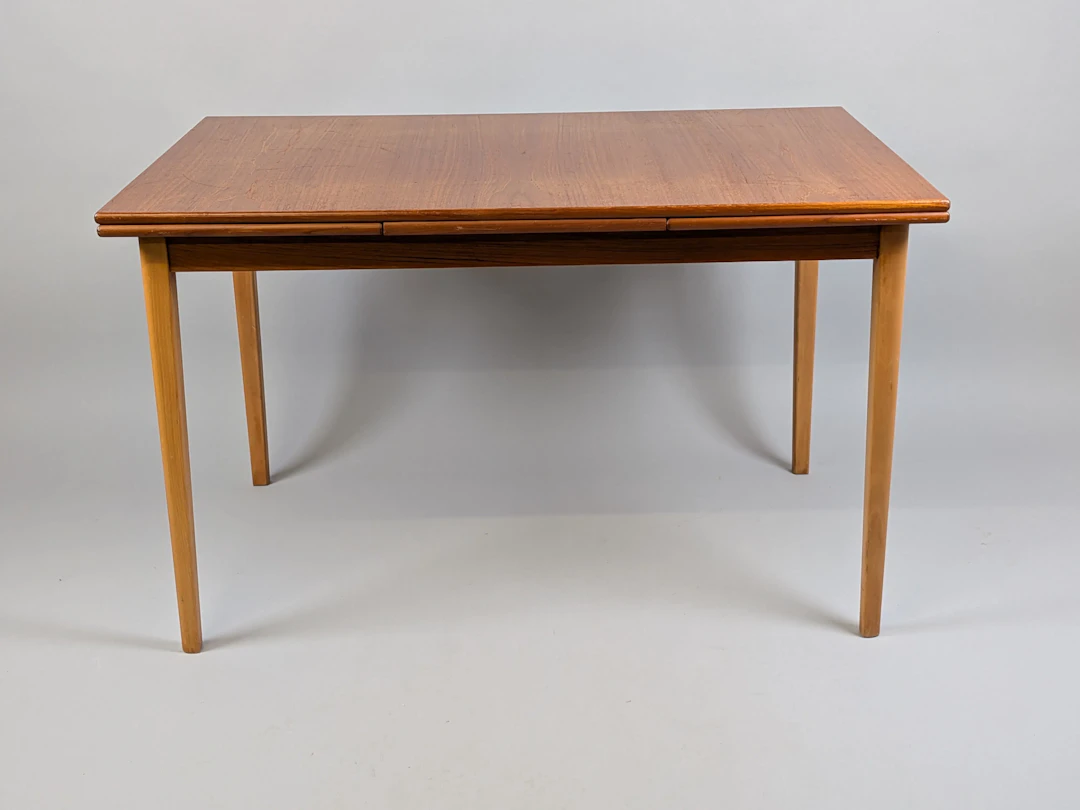 Matbord, teak utfällbart