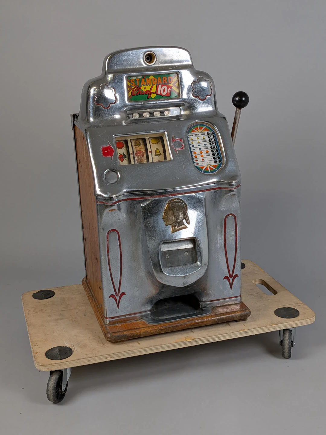 Spelautomat/enarmad bandit, "Standard Chief" Jennings