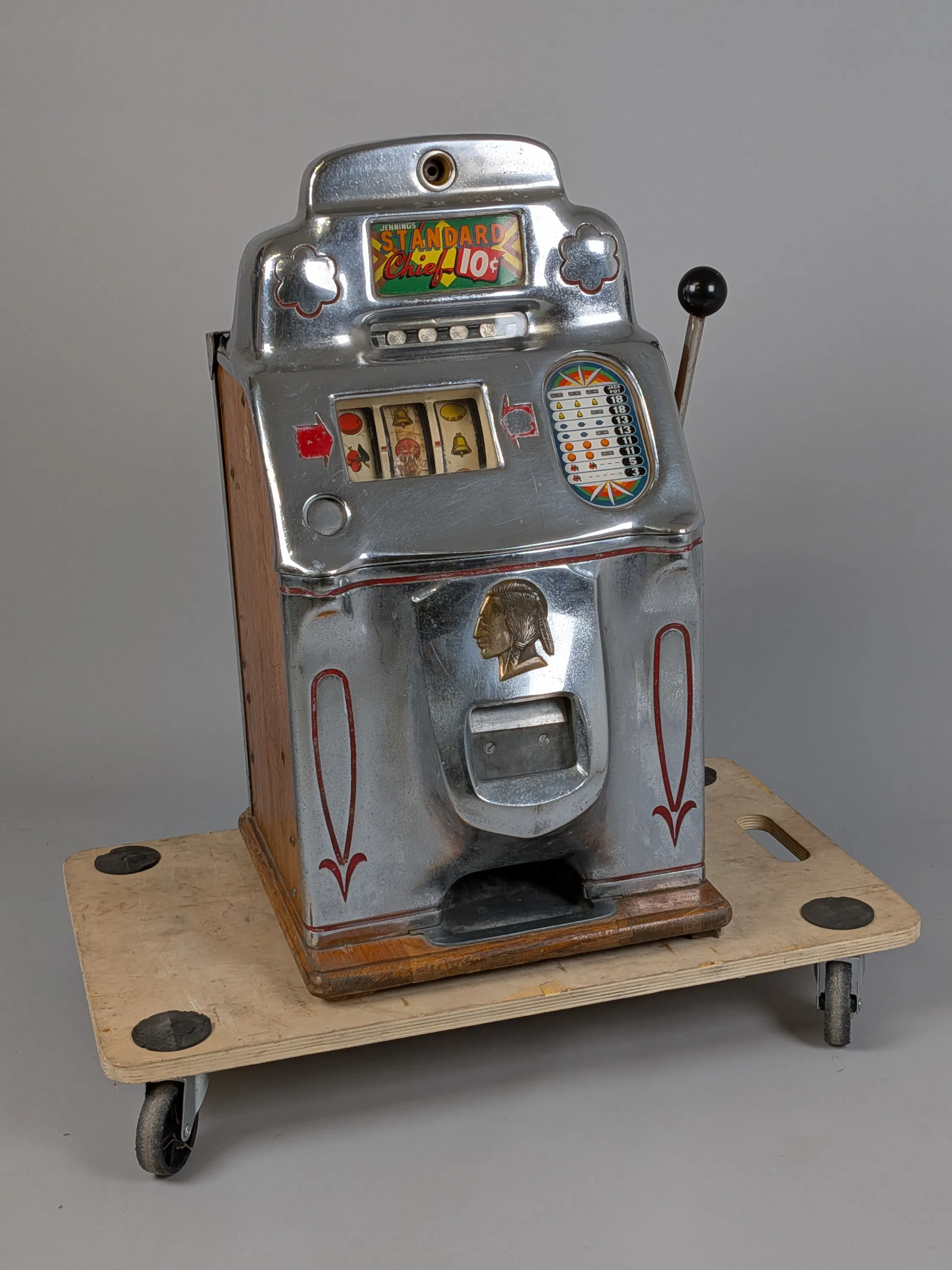 Spelautomat/enarmad bandit, "Standard Chief" Jennings
