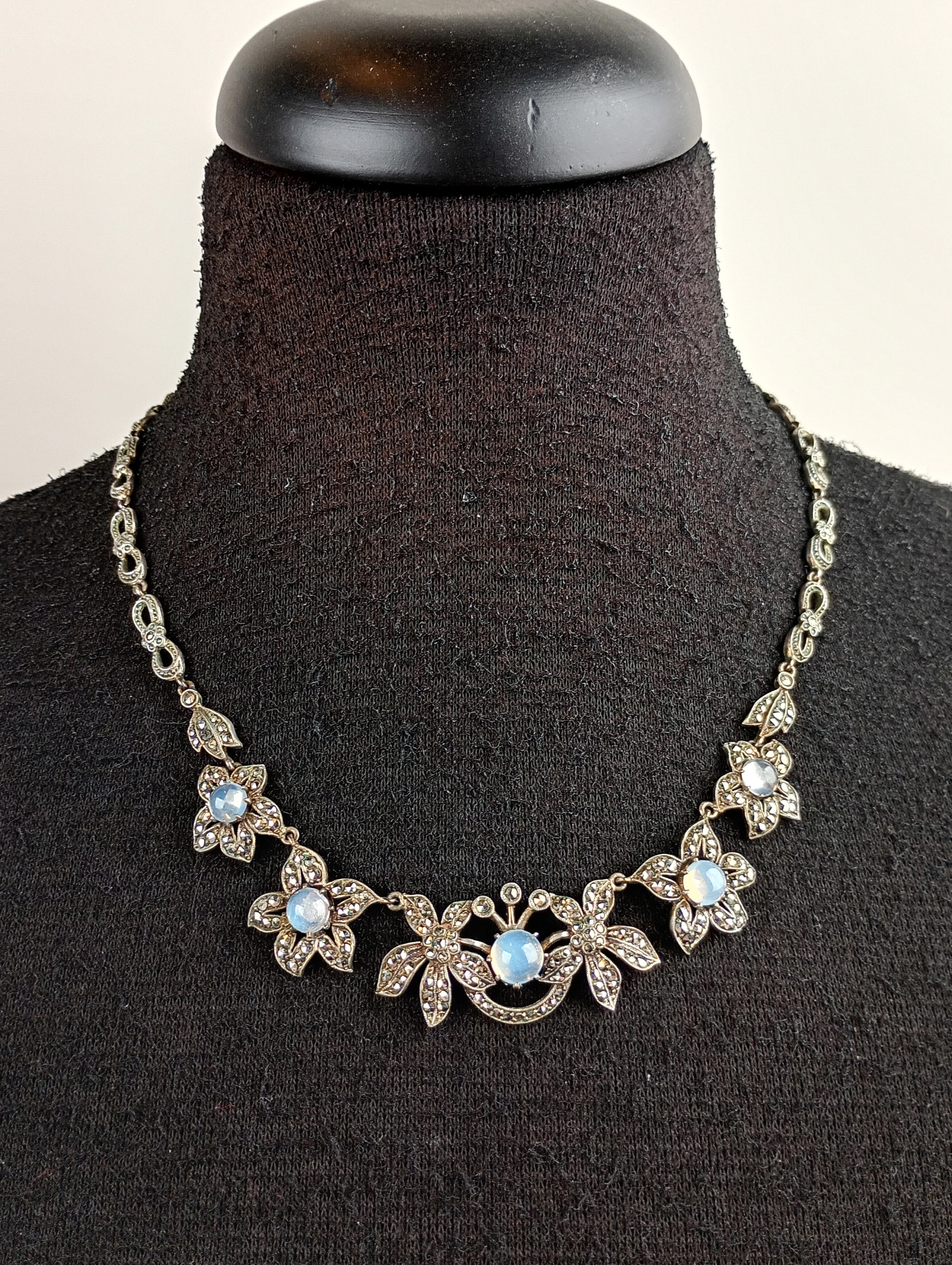 Halsband Collier, Silver Art Deco, med månsten och markasit