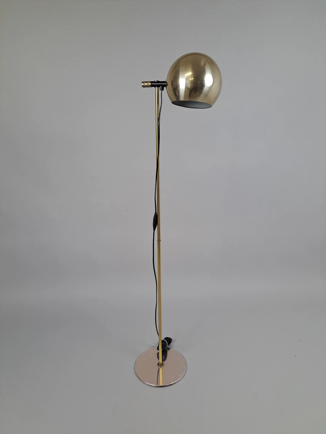 Golvlampa, klot