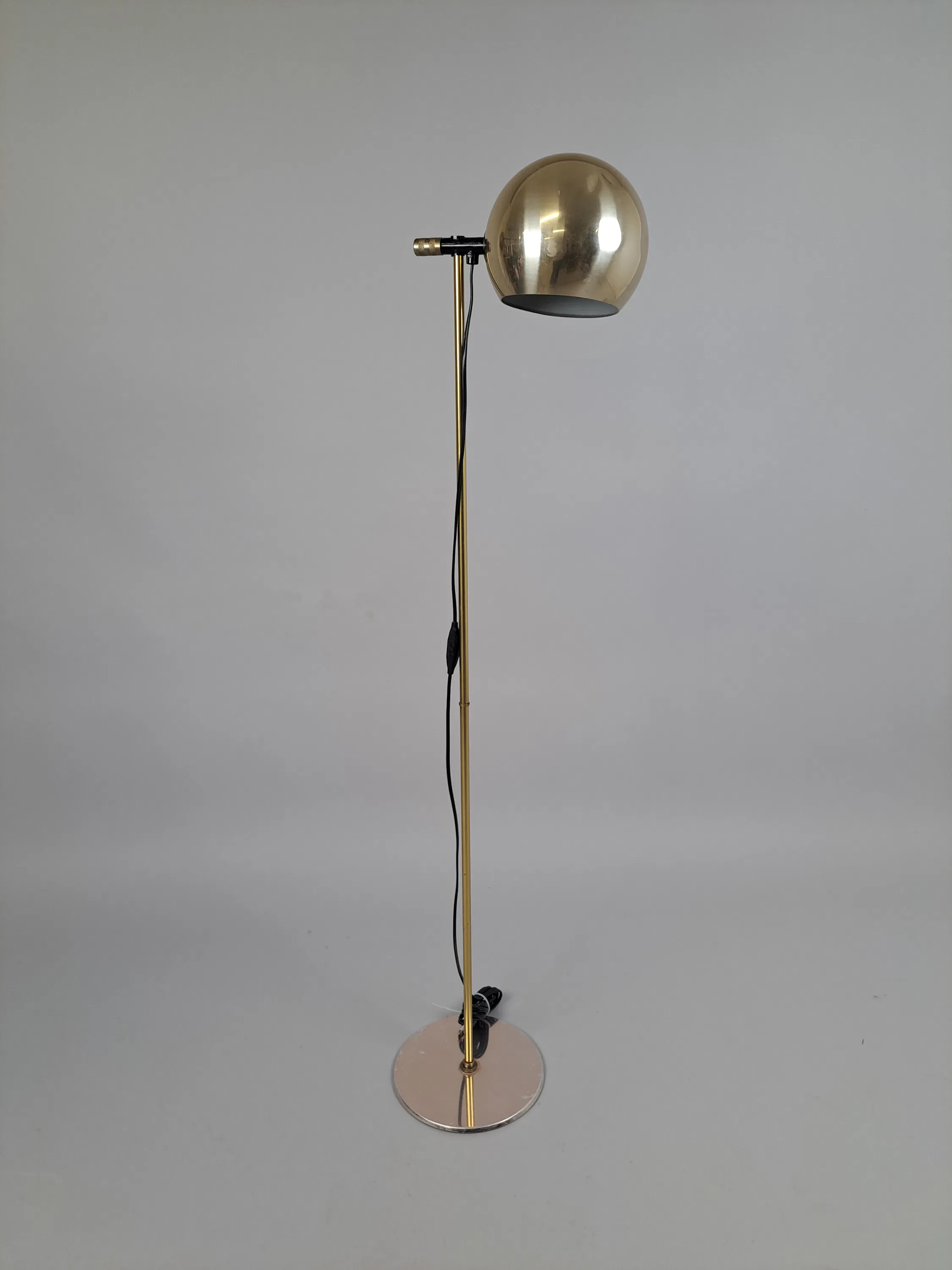 Golvlampa, klot