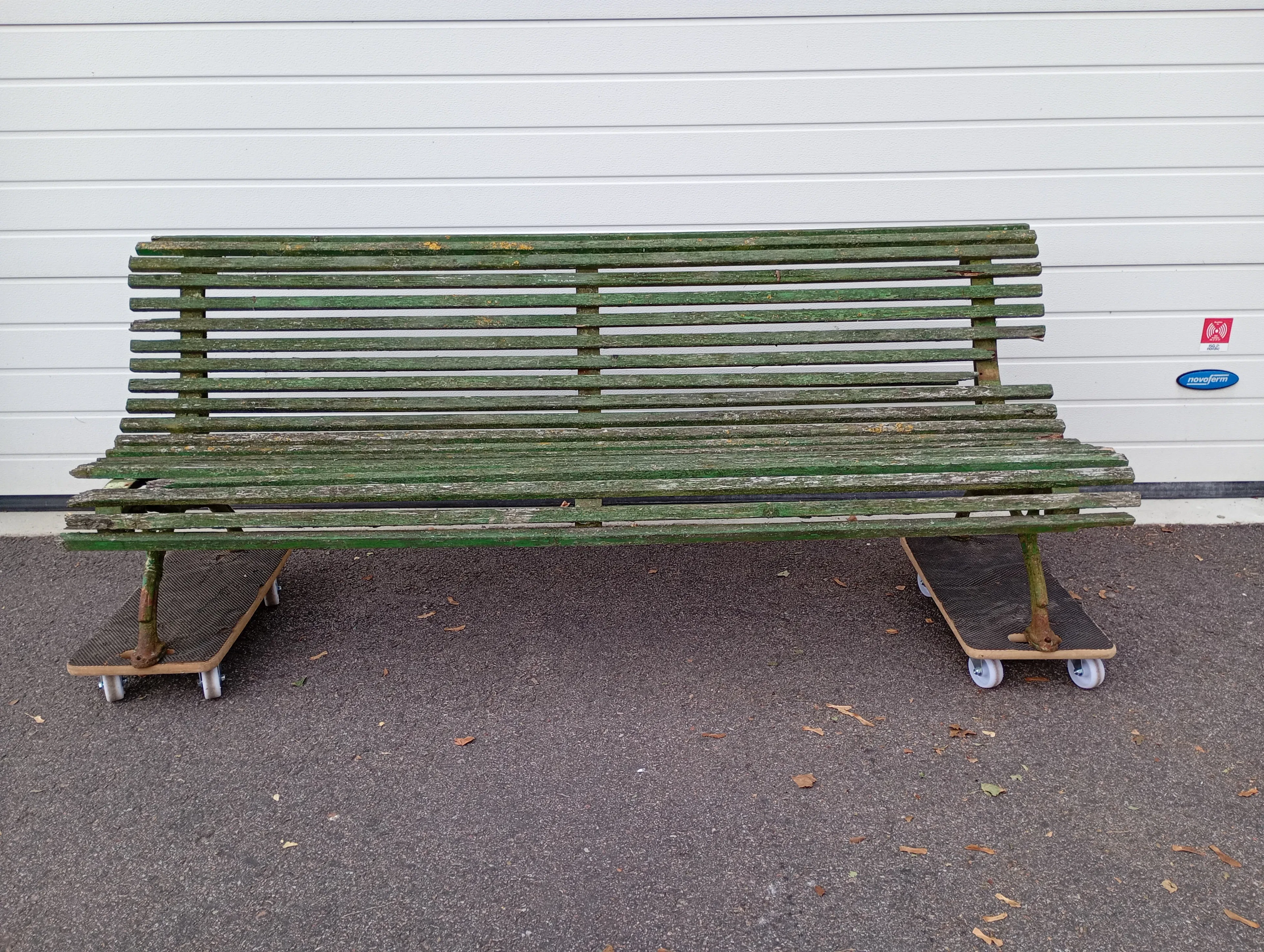 Trädgårdssoffa, gjutjärnsgavlar