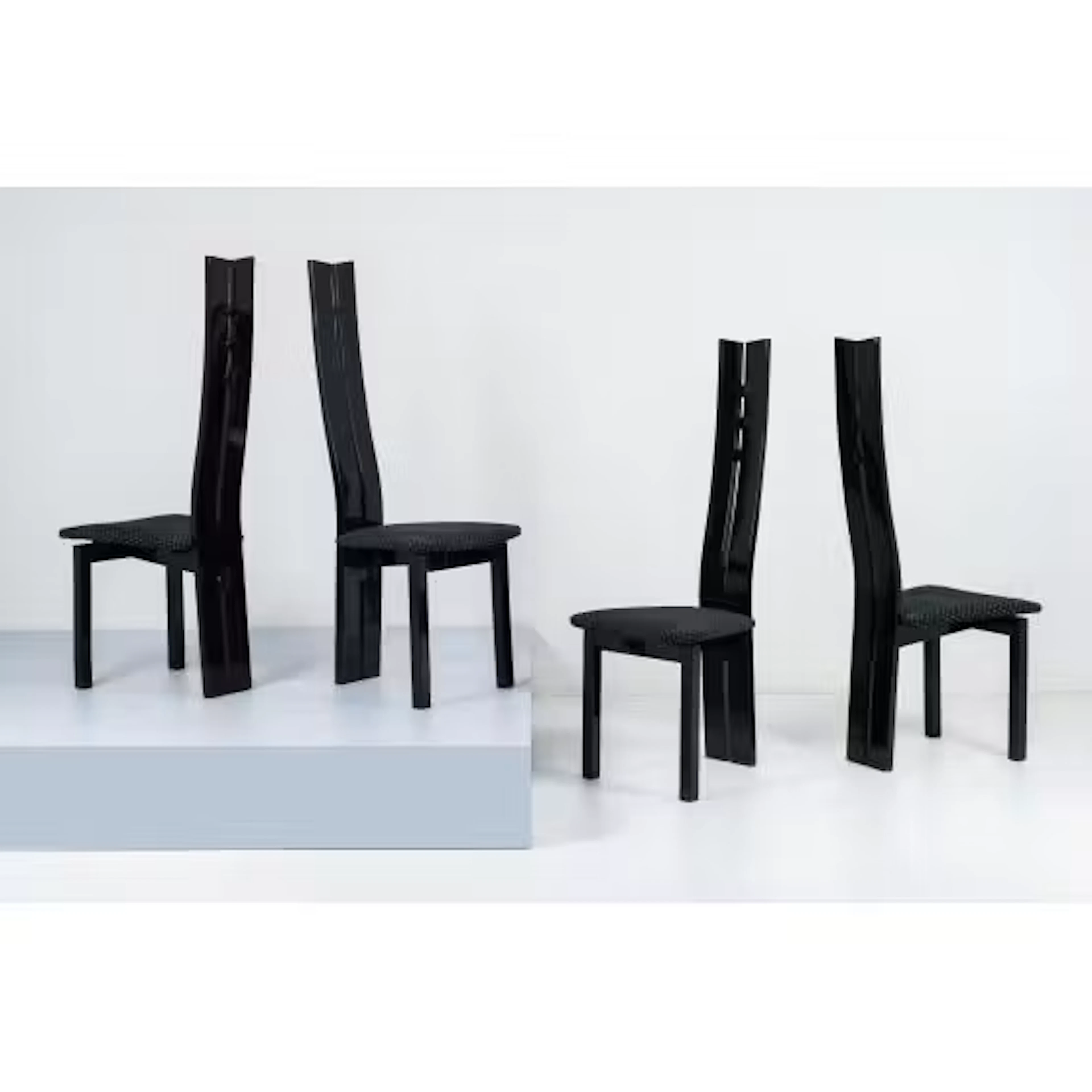 PIERRE CARDIN (Stile di), Quattro sedie