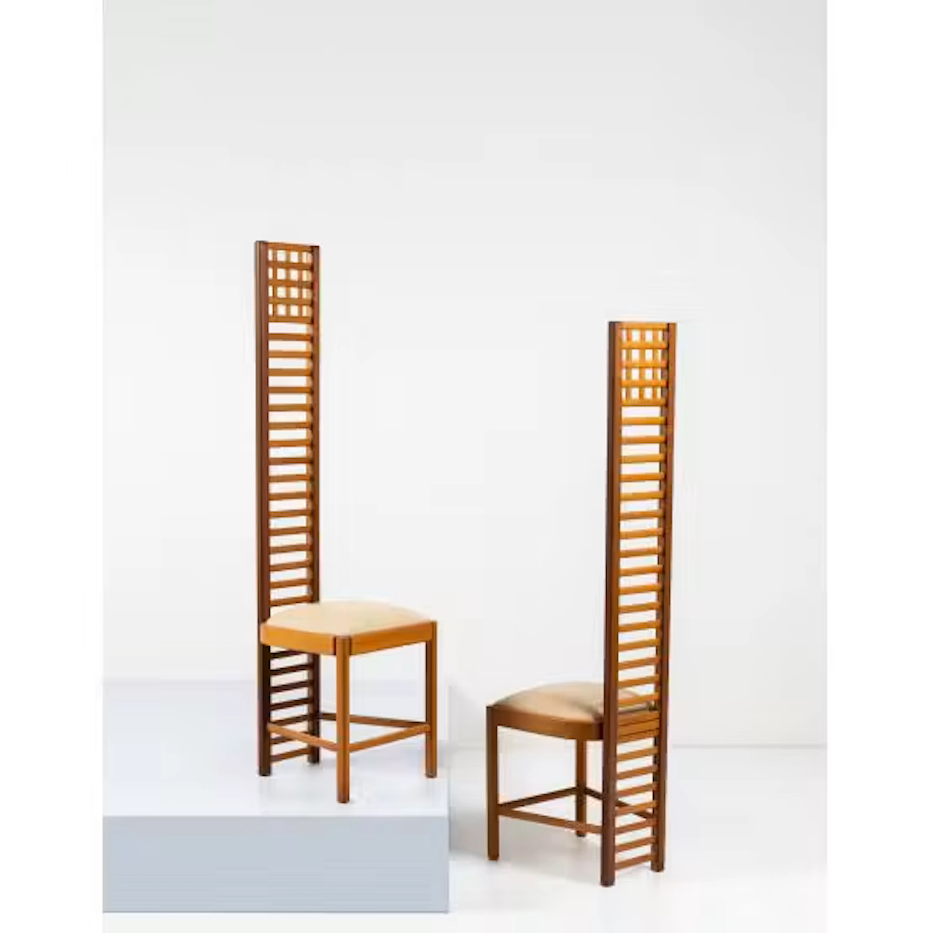 CHARLEES RENNIE MACKINTOSH (stile di), Coppia di sedie