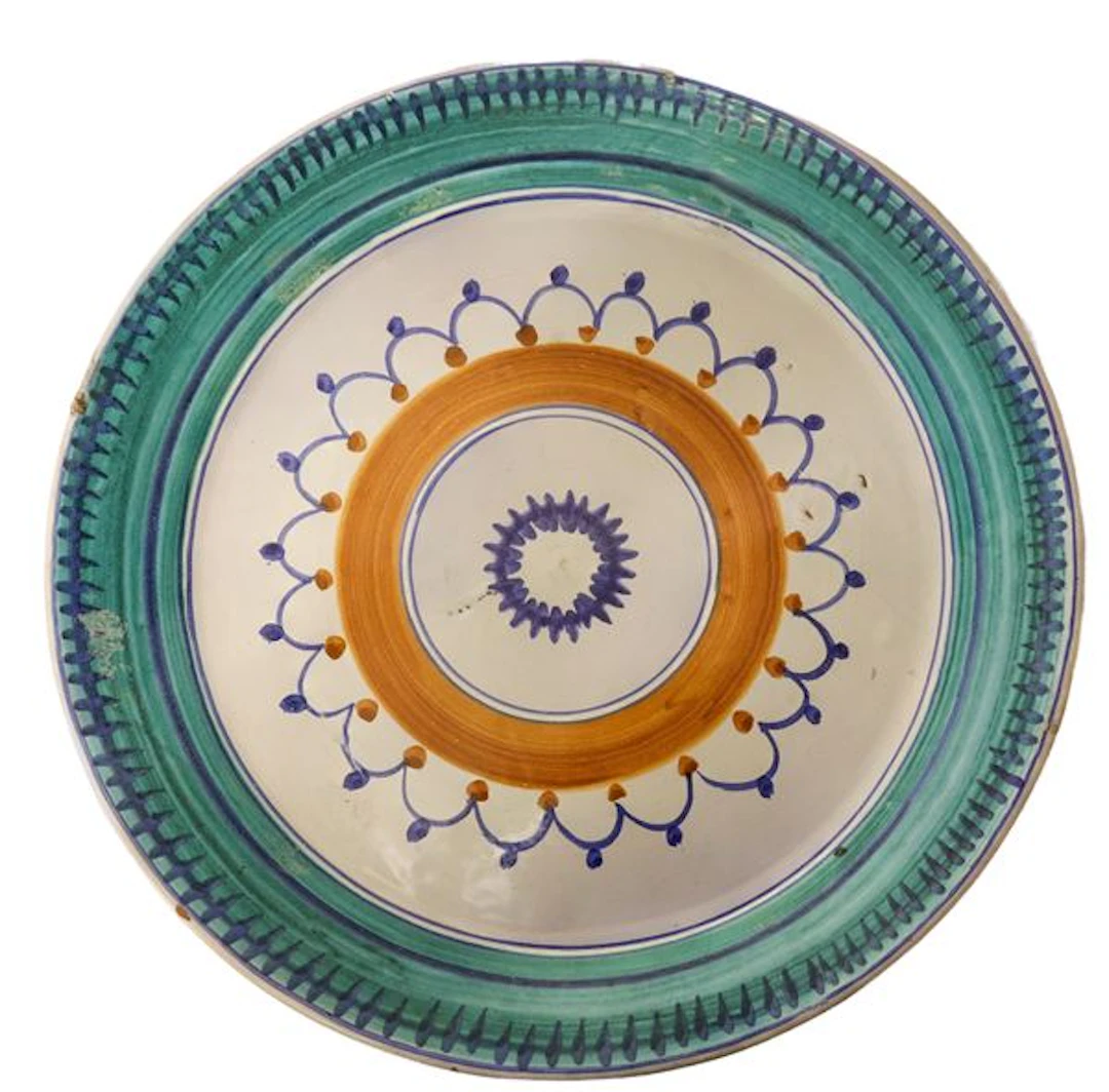 Grande piatto decorativo in ceramica di Caltagirone raffigurante fiore