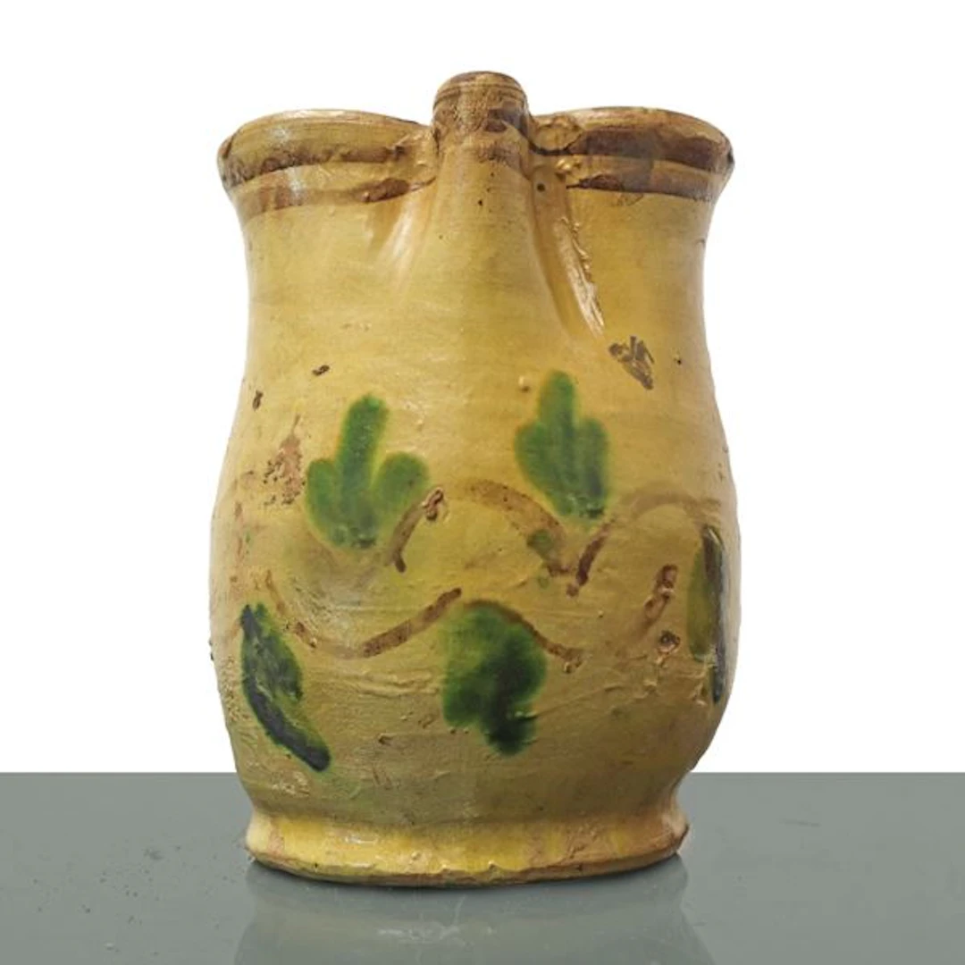 Cannata in maiolica di Caltagirone con decoro al fronte, fine XIX secolo