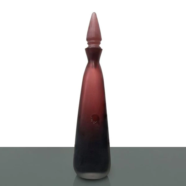 Bottiglia della serie "Velati" in vetro di Murano sommerso viola