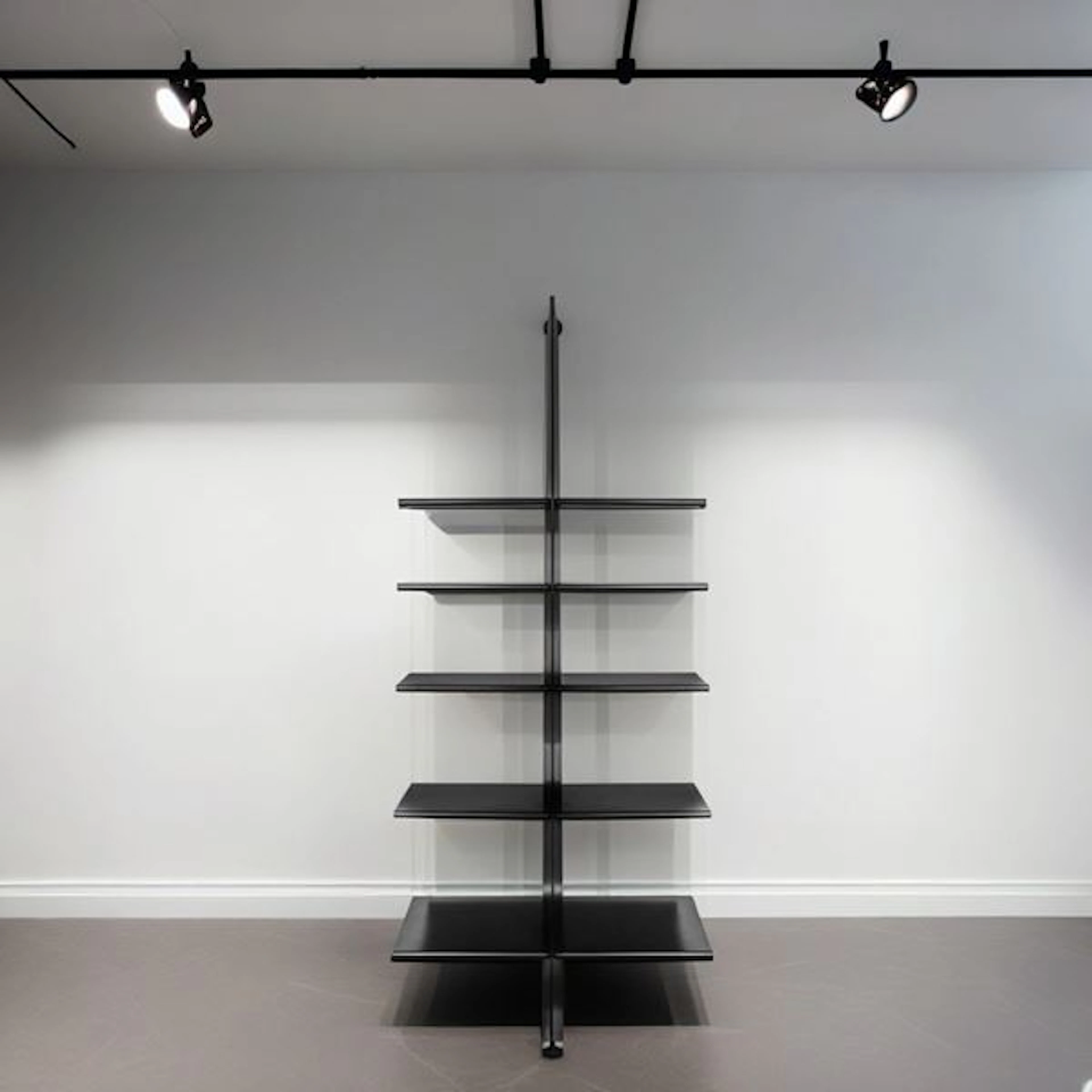 Libreria MacGee, 1984 - Philippe Starck per Baleri Italia © (Parigi , 1949)