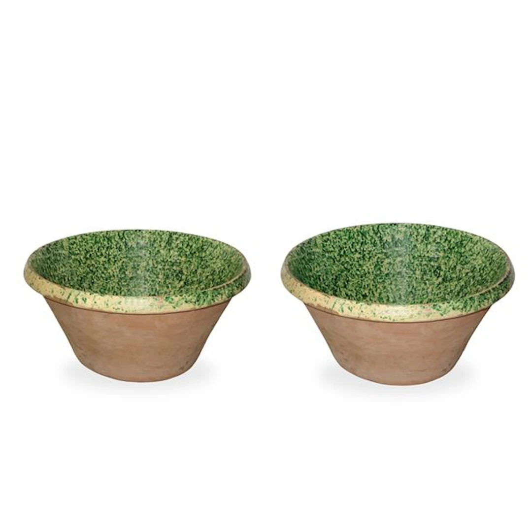 Coppia di lemmi in maiolica di Caltagirone invetriata con decori verdi