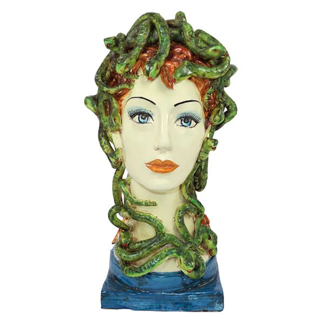 Testa di donna con serpenti - Ceramiche e presepi d'arte Scarlatella