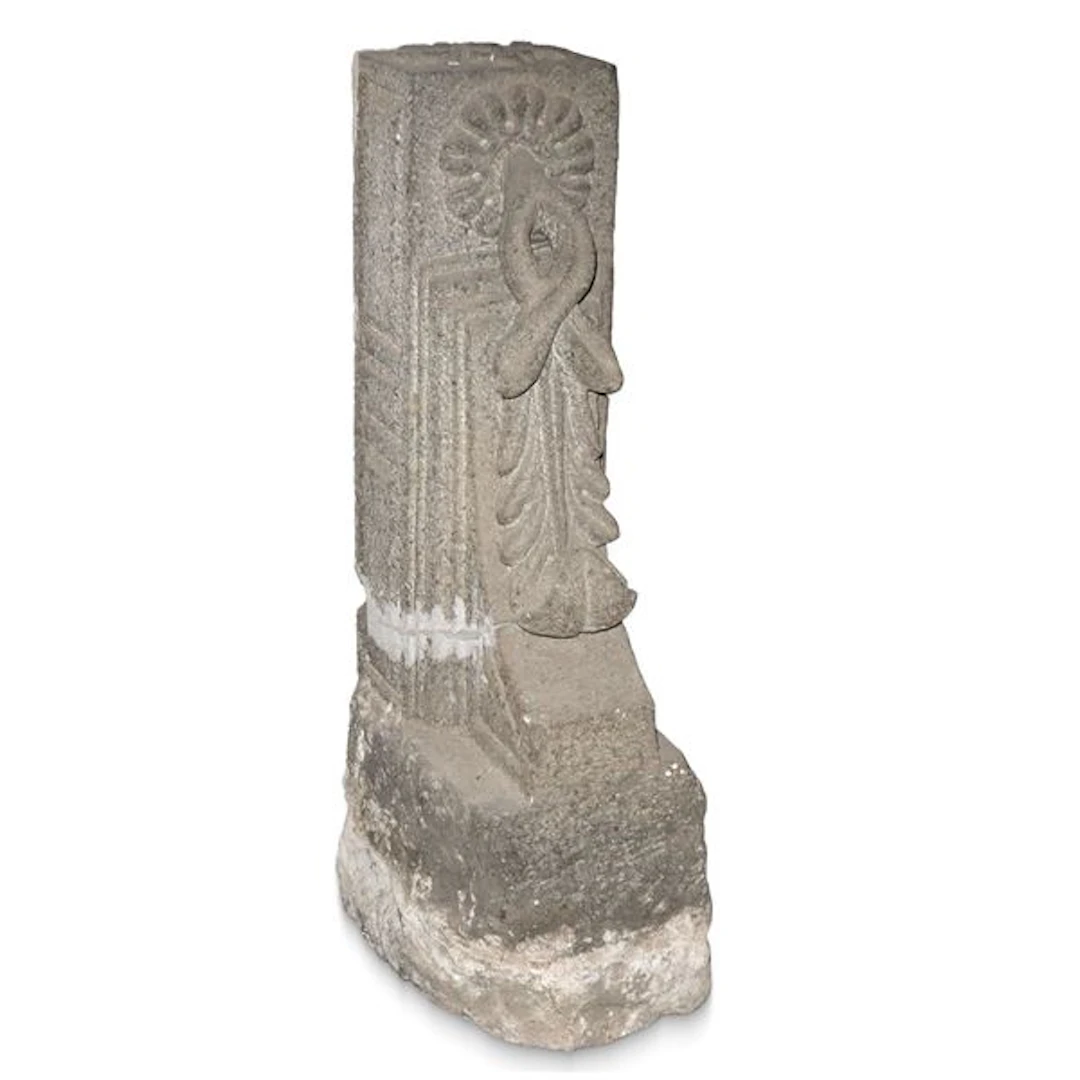 Cagnolo in pietra lavica, Sicilia XVIII secolo