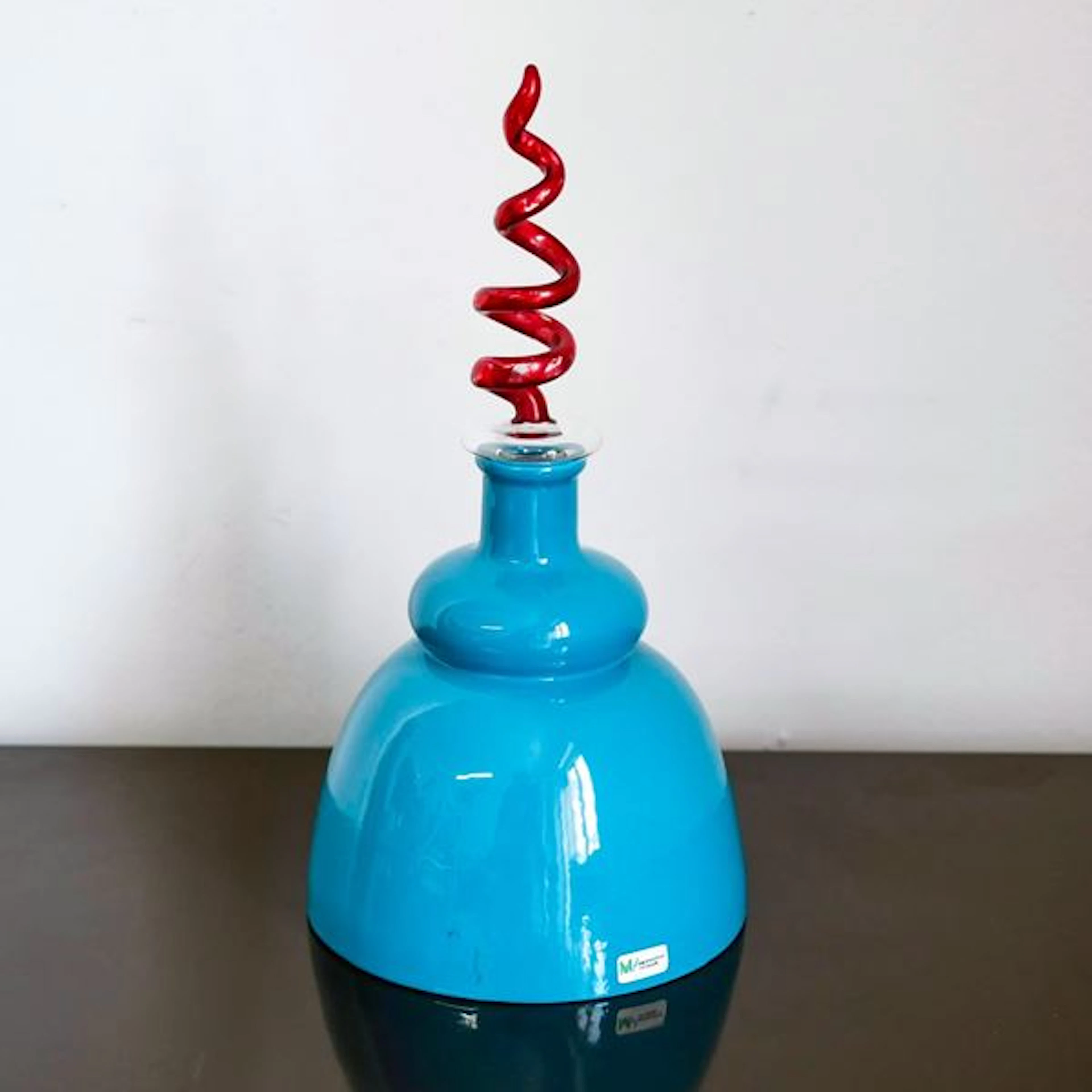 Vaso in vetro di Murano blu con decoro sommitale a spirale rosso - Michielotto
