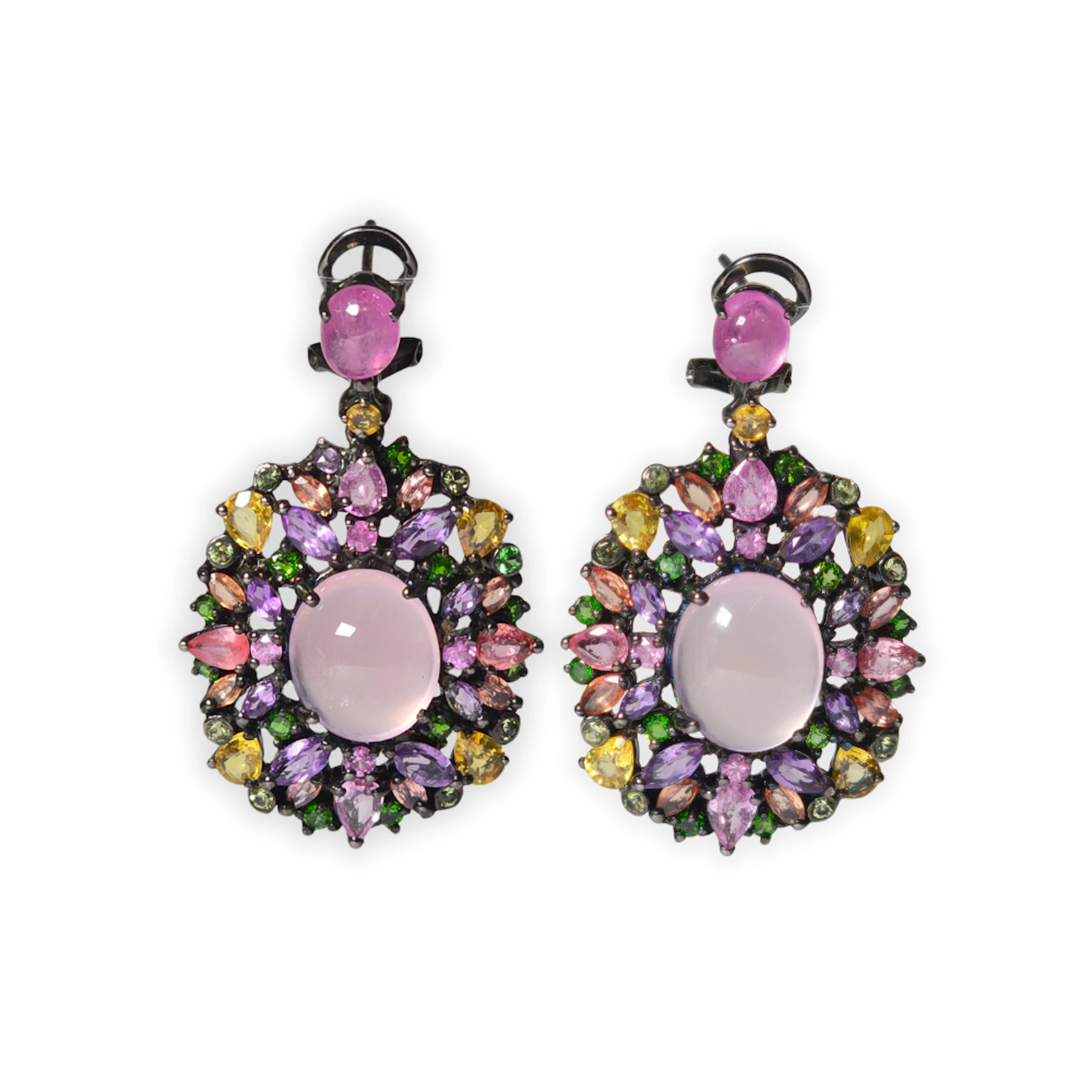 Pendientes en plata con baño de rodio, zafiros de colores, amatista