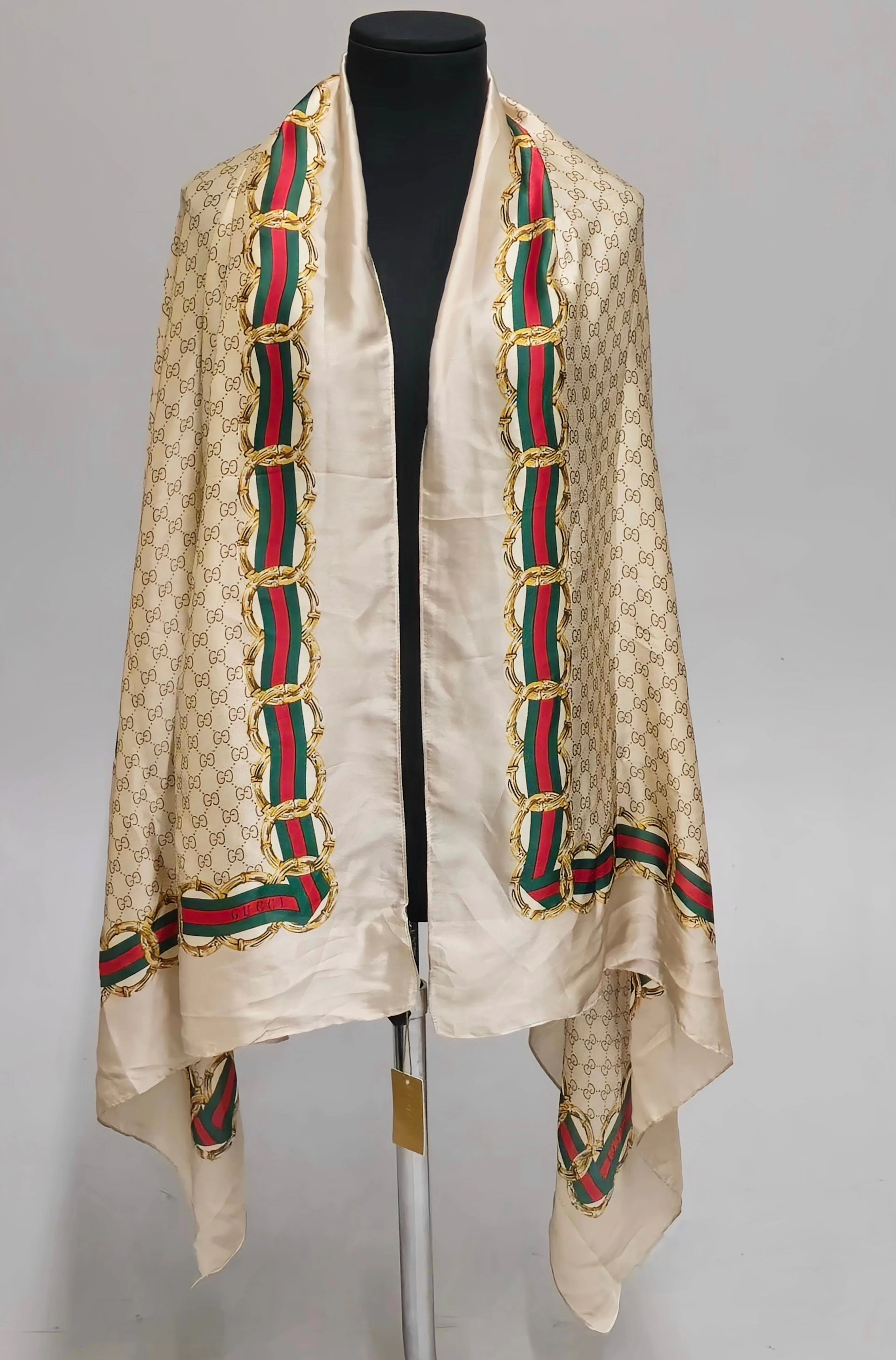 ESTILO GUCCI PAÑUELO EN SEDA.