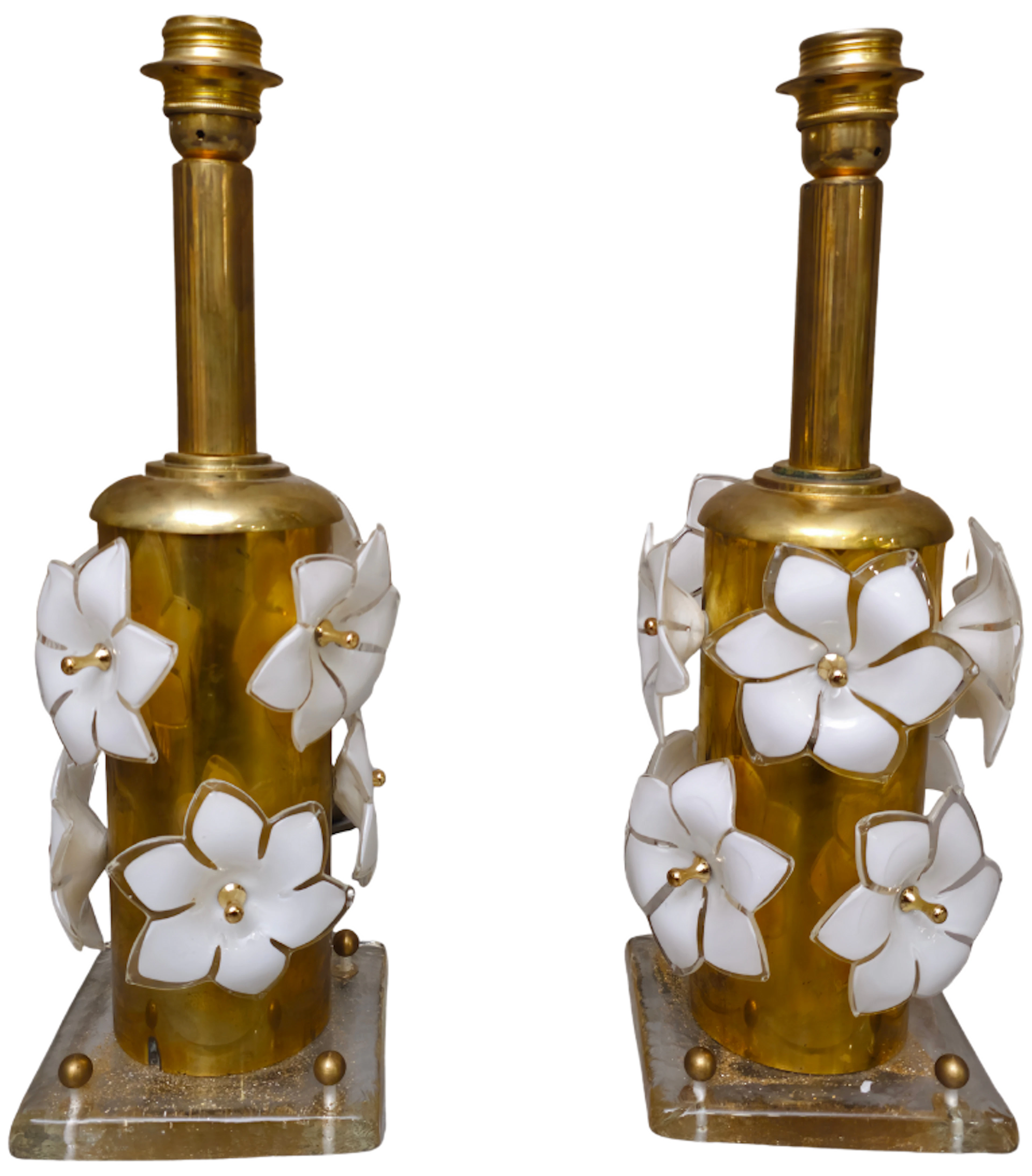 PAREJA DE LÁMPARAS EN METAL Y FLORES DE MURANO.