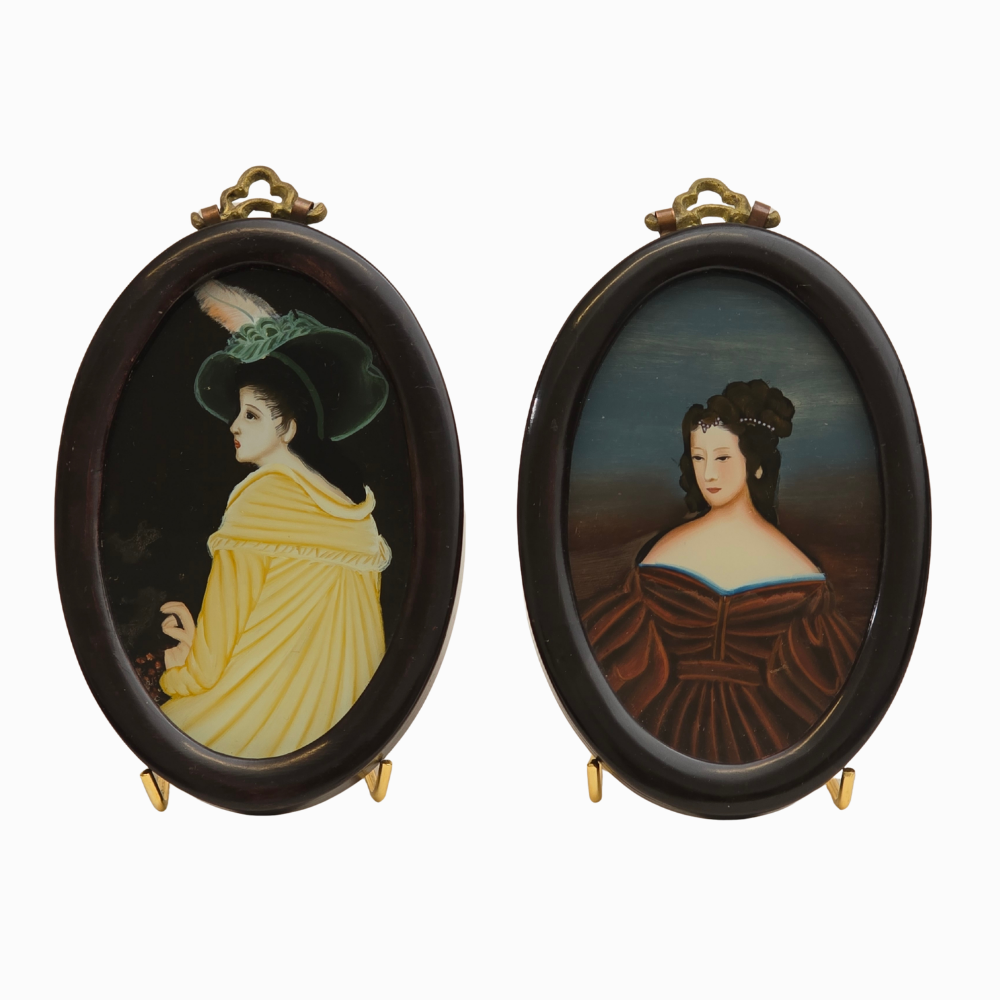 Pareja de retratos de estilo chinesca. c. 1920.