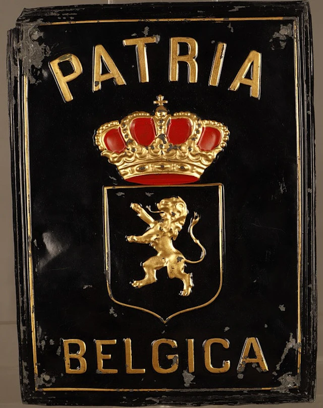 Patria Belgica, placa publicitaria en plancha de zinc estampada y pintada.