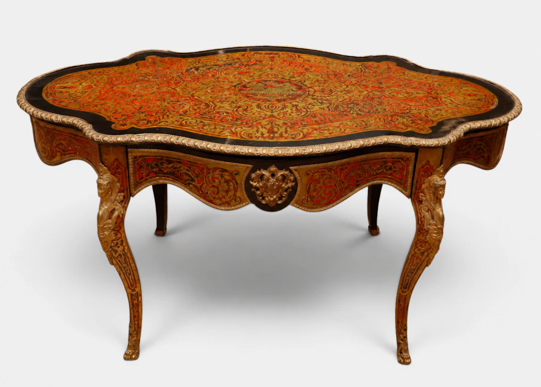 Mesa de despacho de estilo Napoleón III en marquetería Boulle con