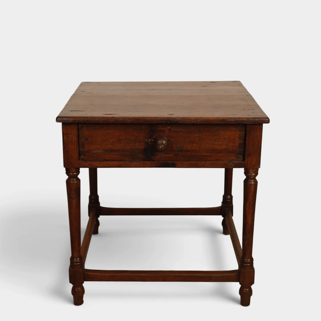 Mesa de estrado castellana en nogal, hacia 1800.