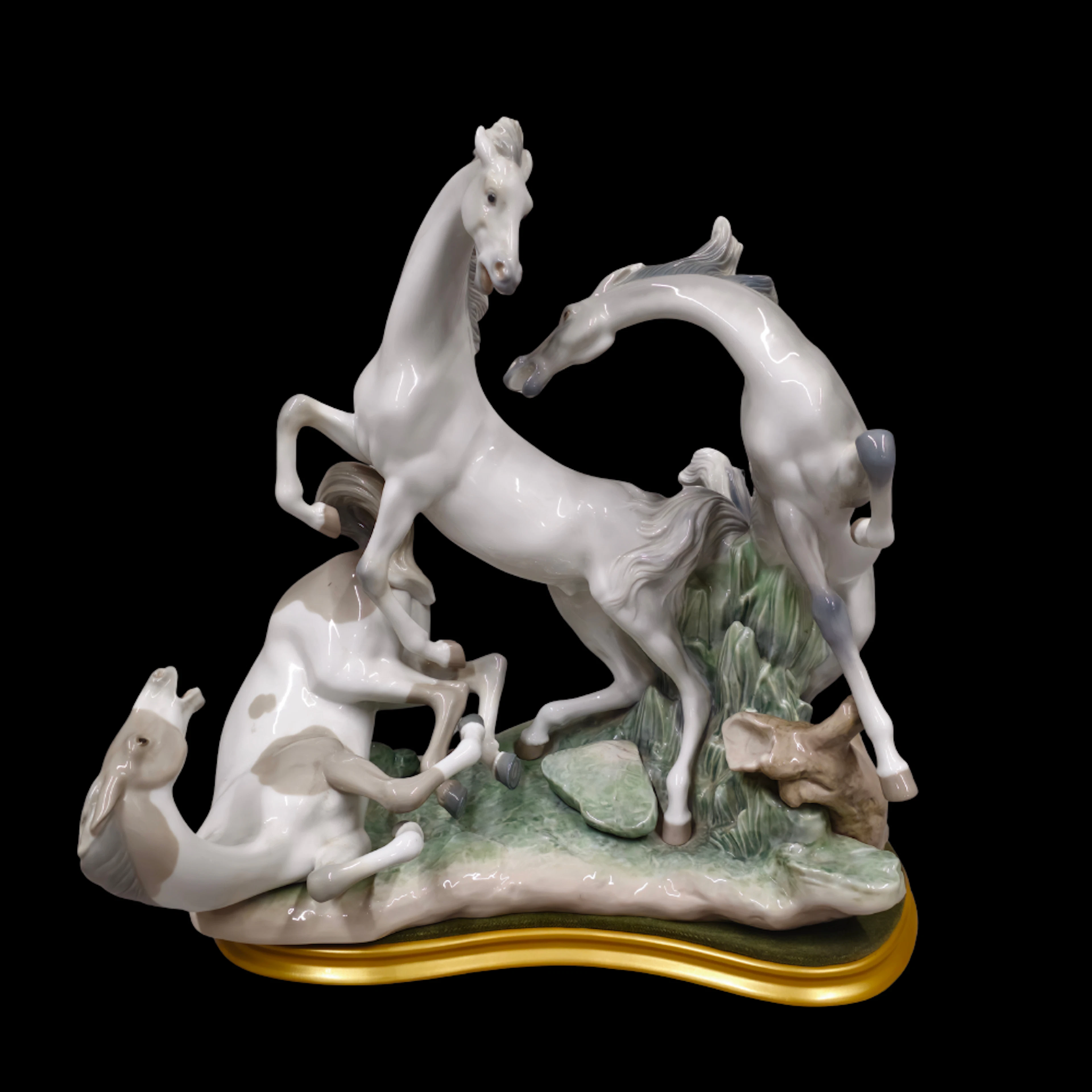 LLADRÓ. FULGENCIO GARCIA. CABALLOS. PORCELANA VIDRIADA Y ESMALTADA.