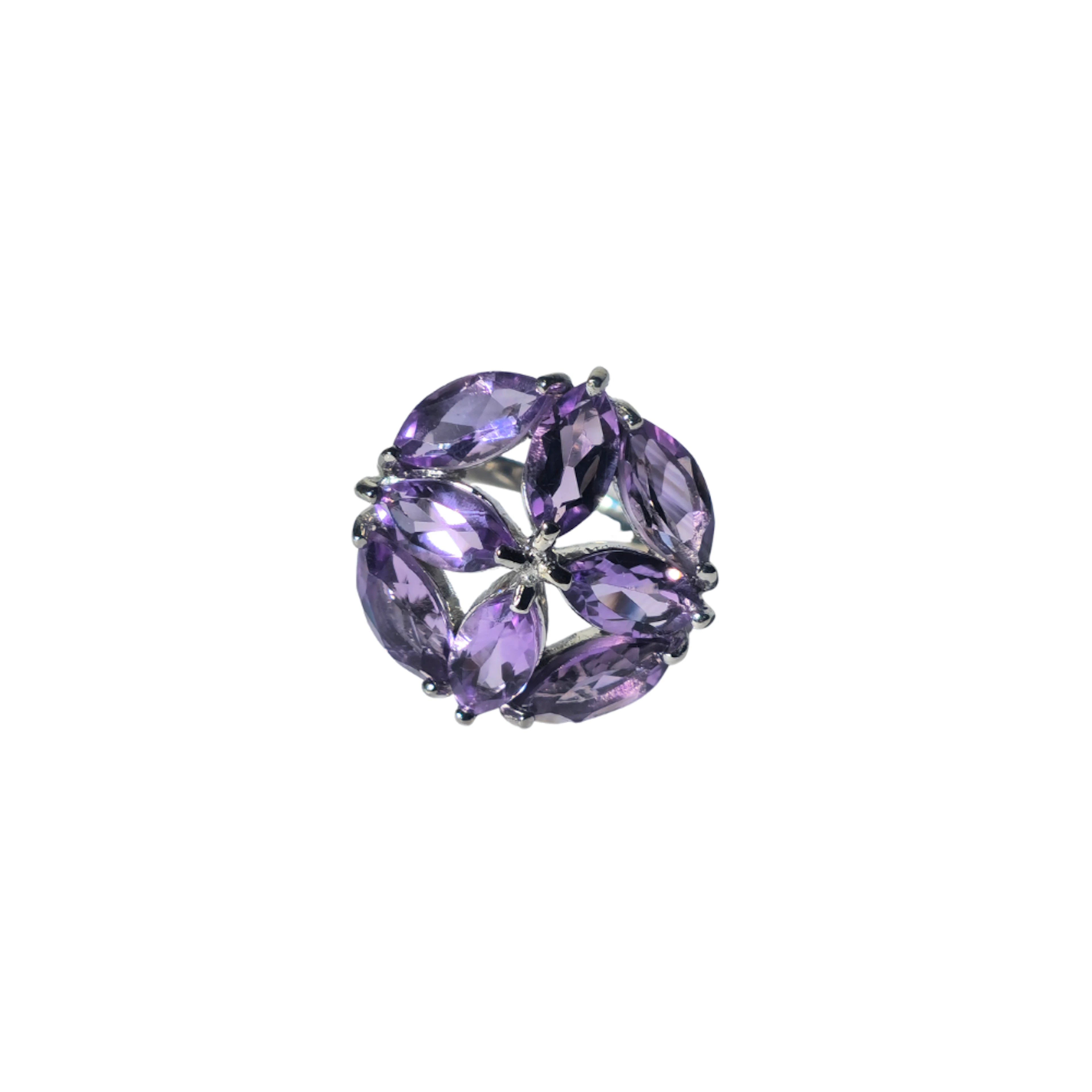 Anillo en plata y amatista.