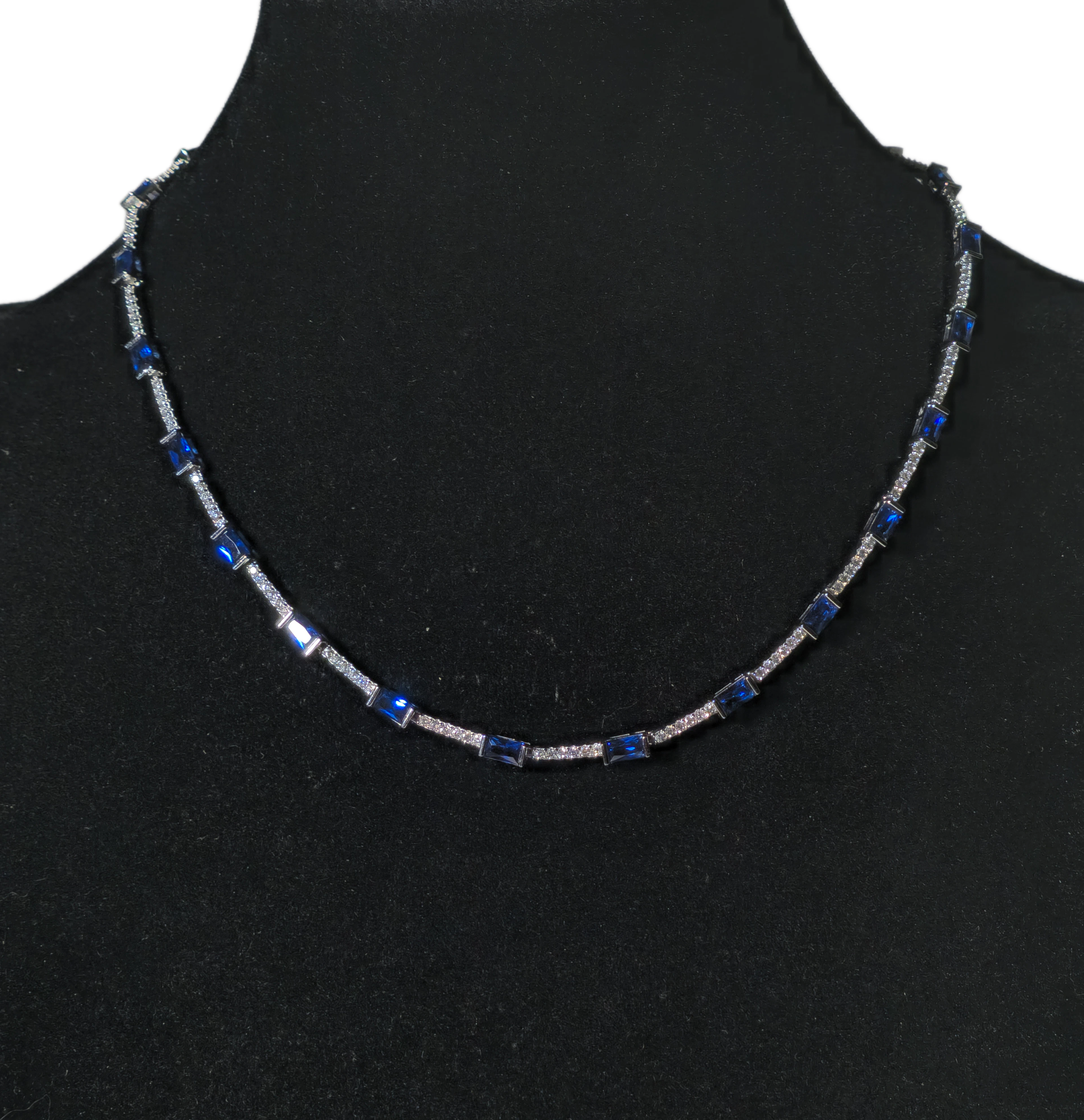 COLLAR RIVIERE EN PLATA Y CIRCONITAS.