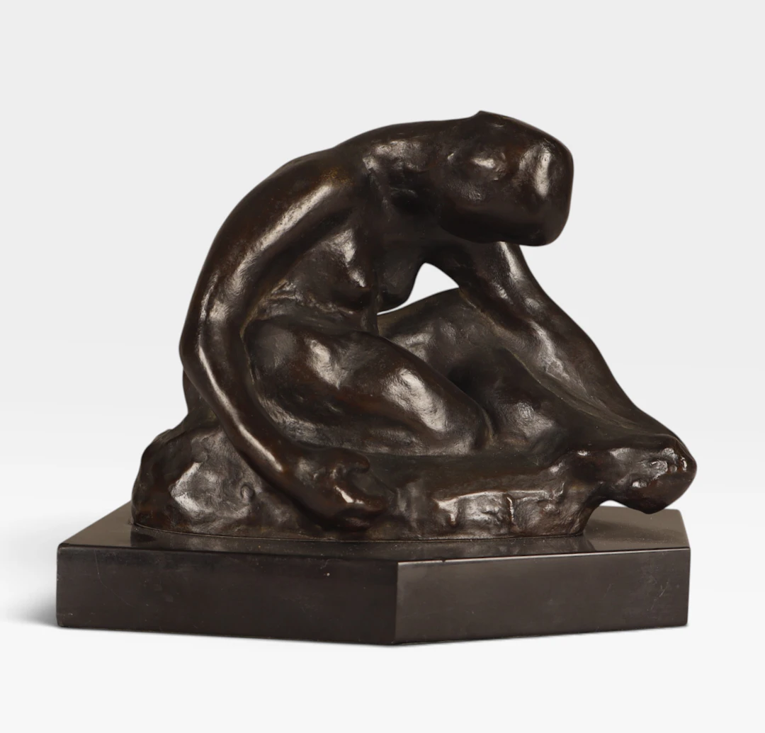 AUGUSTE RODIN (1840-1917). "Nu féminin assis se tenant le pied gauche"